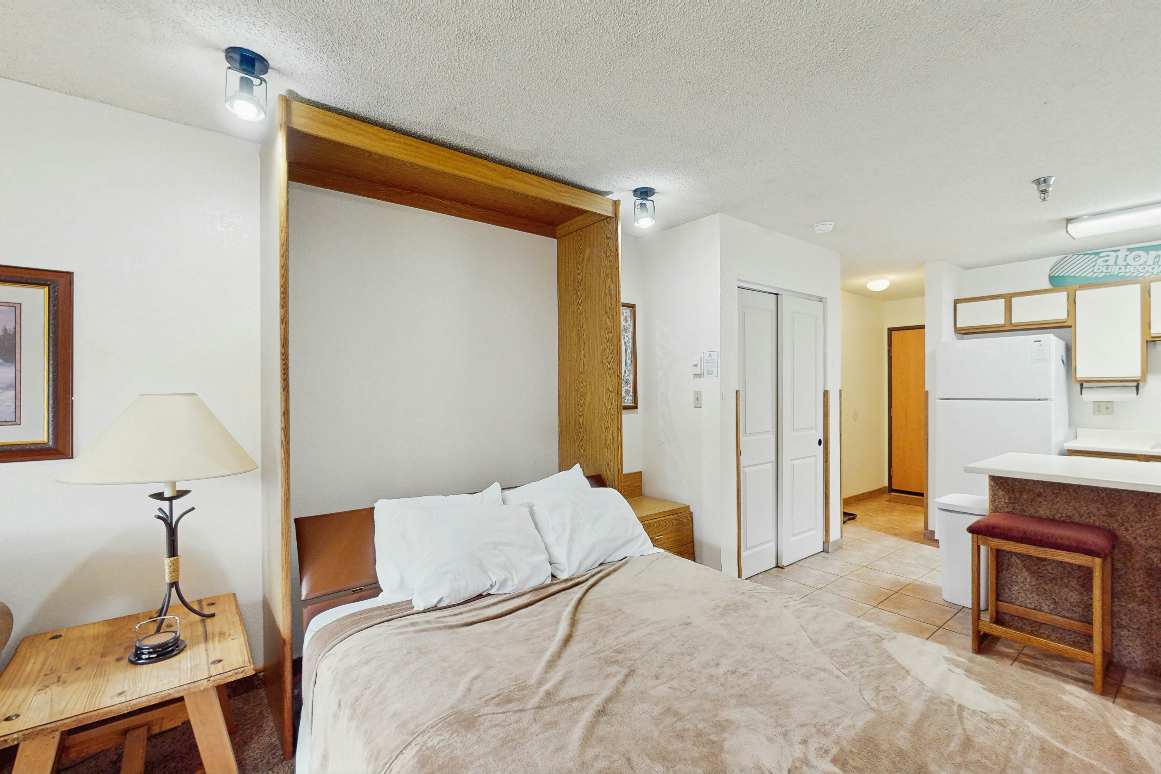 Snowblaze Condominiums E103