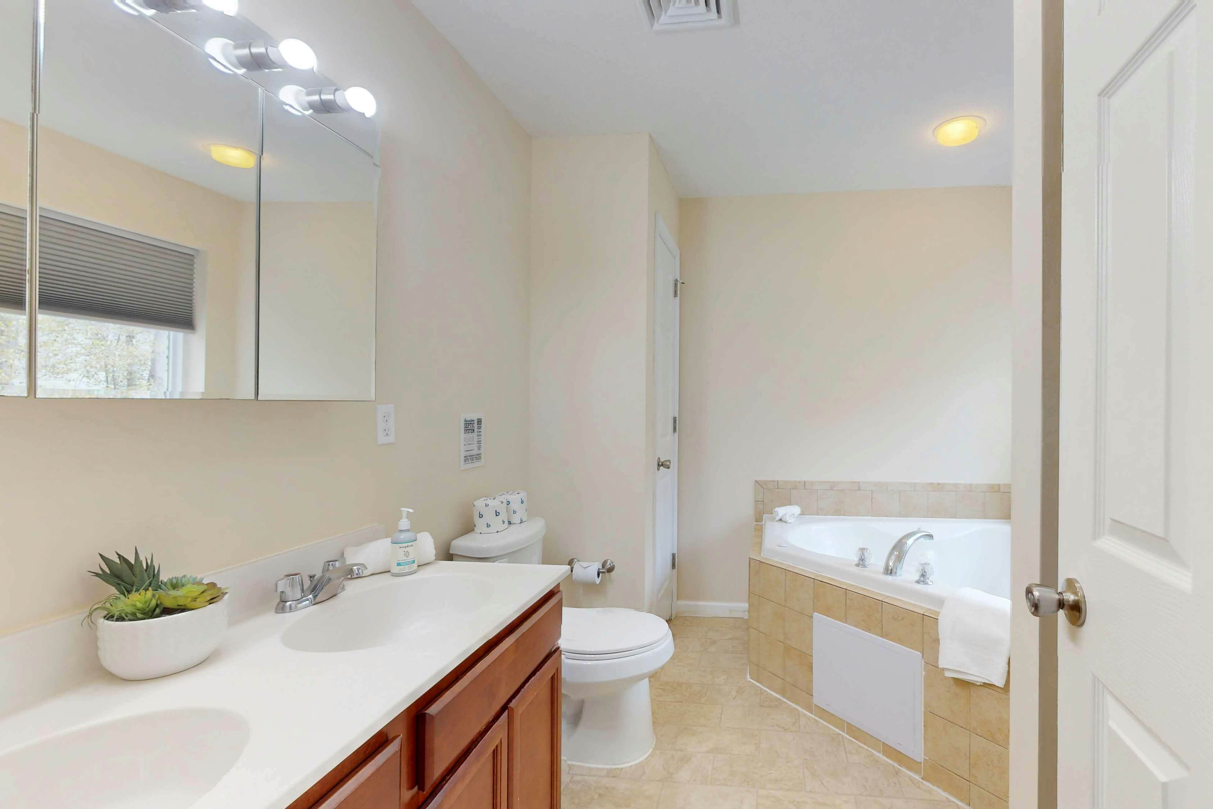 Pocono Waterside Escape