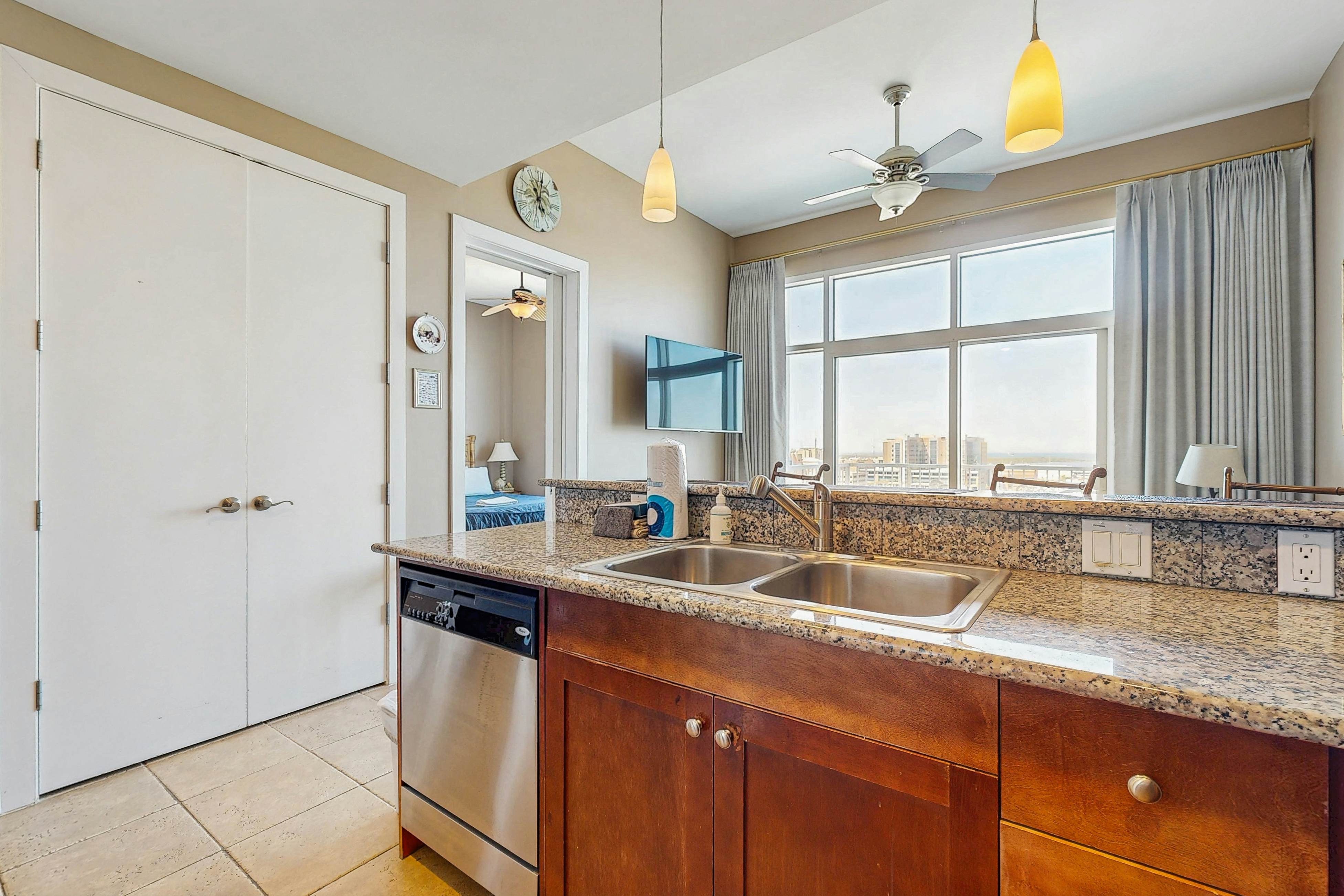 Emerald By the Sea #1302