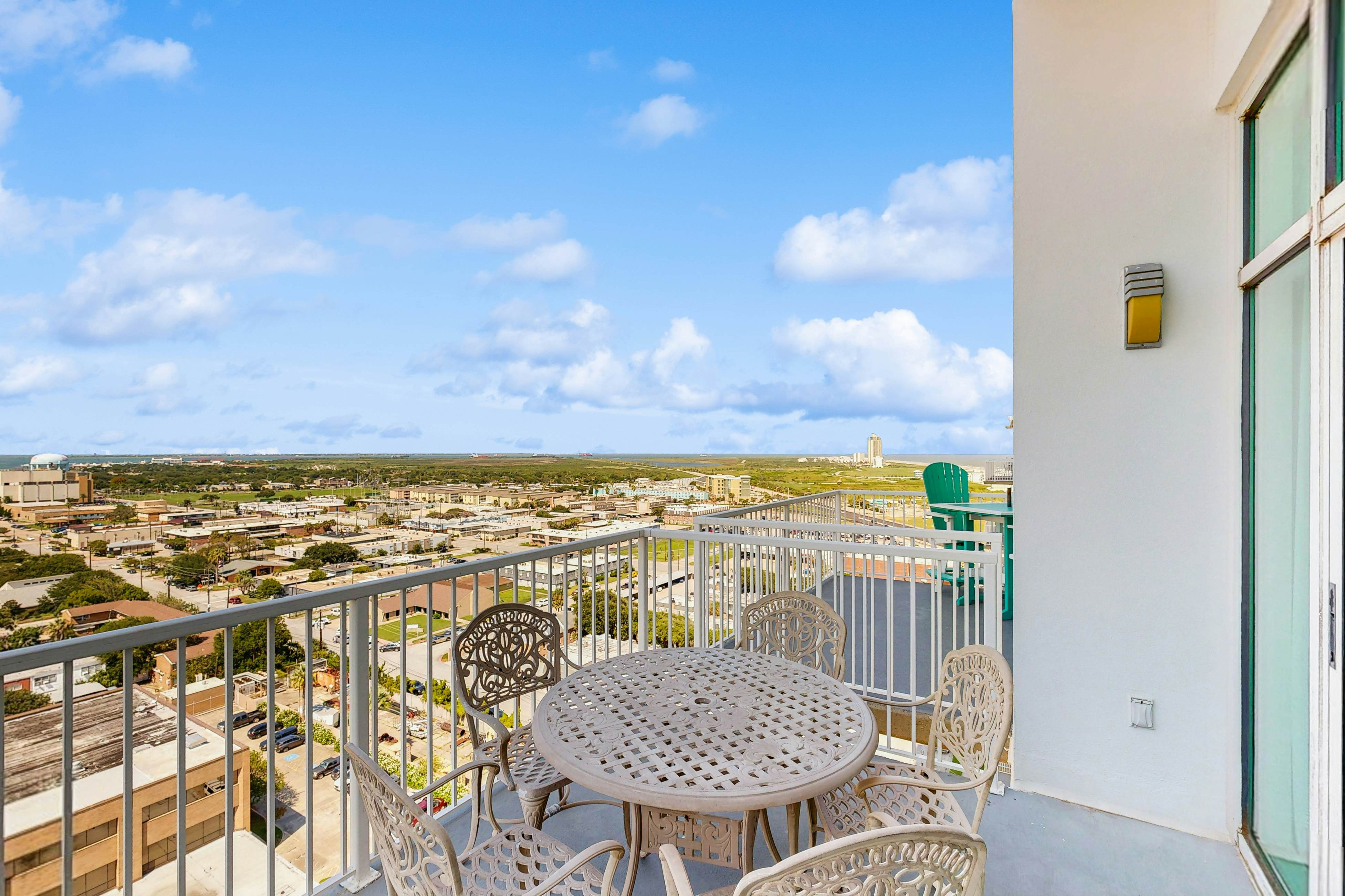 Emerald By the Sea #1302