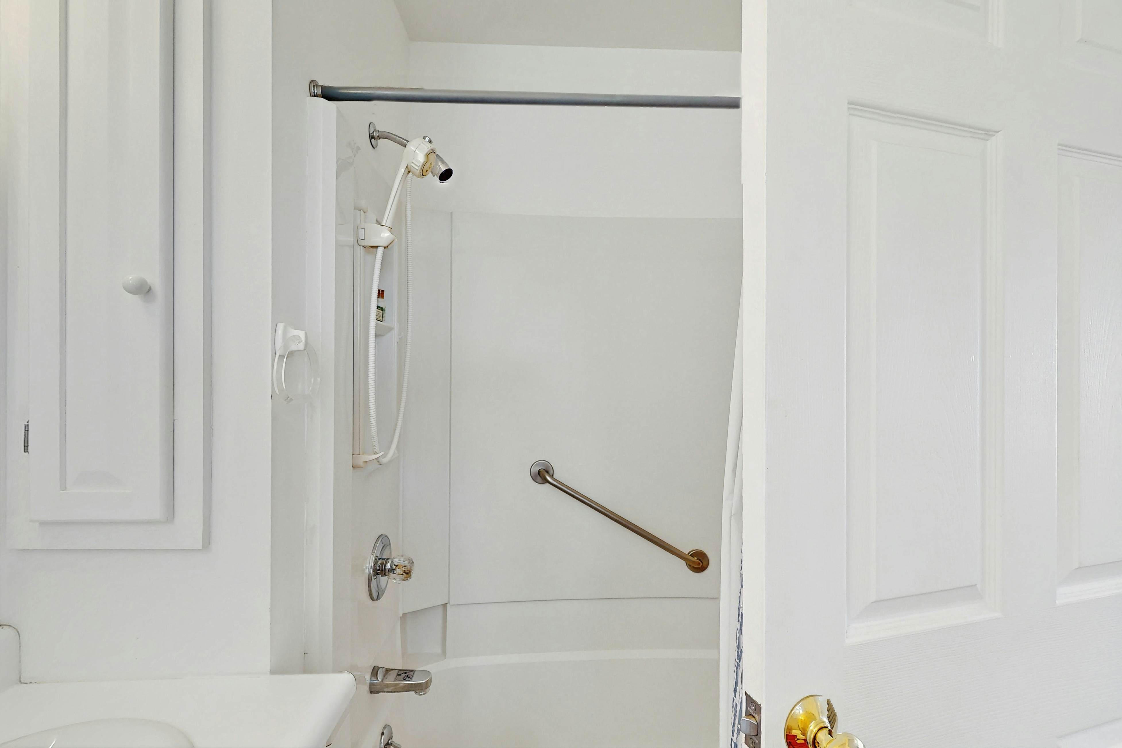 North Fork Waterfront Gem