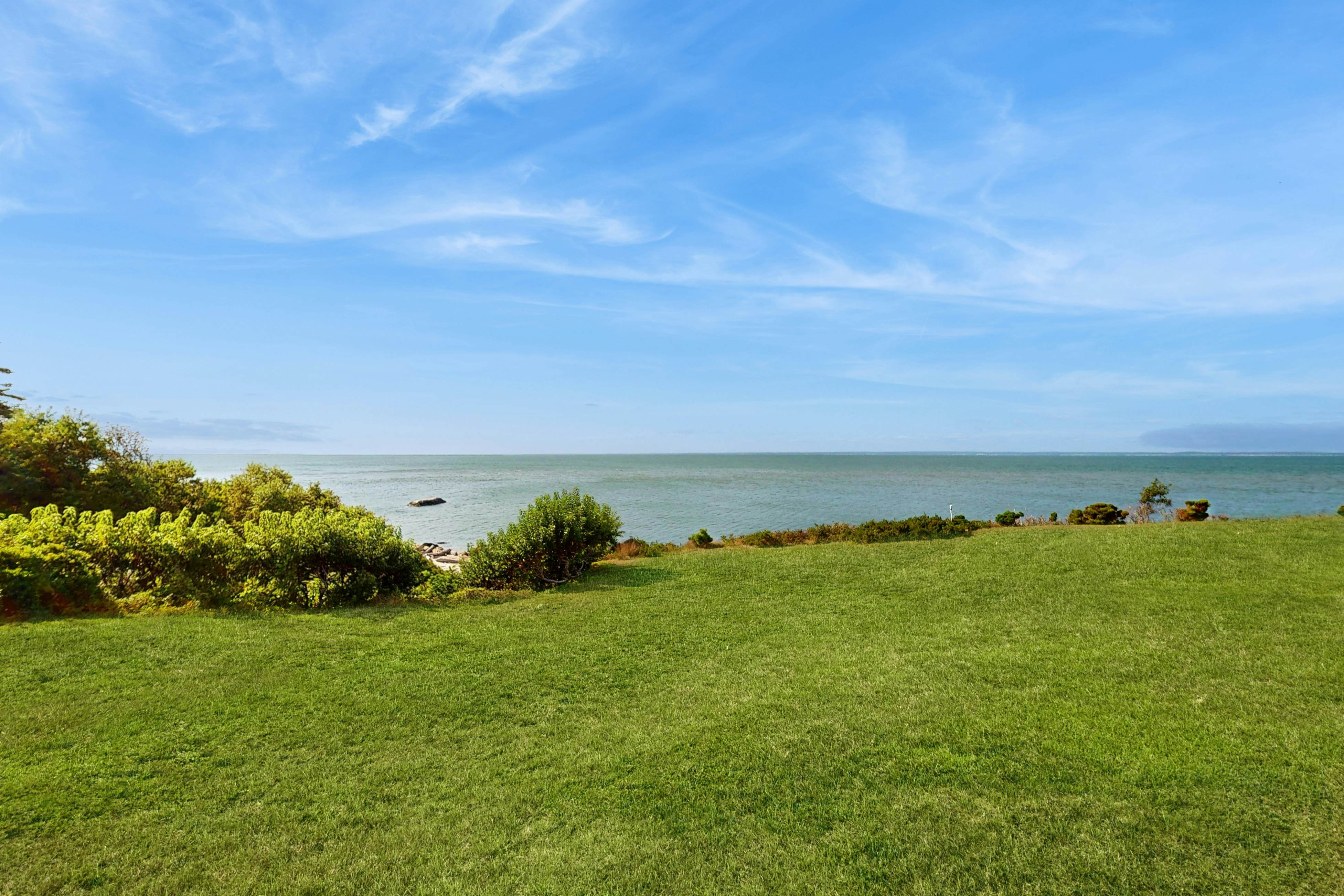 North Fork Waterfront Gem