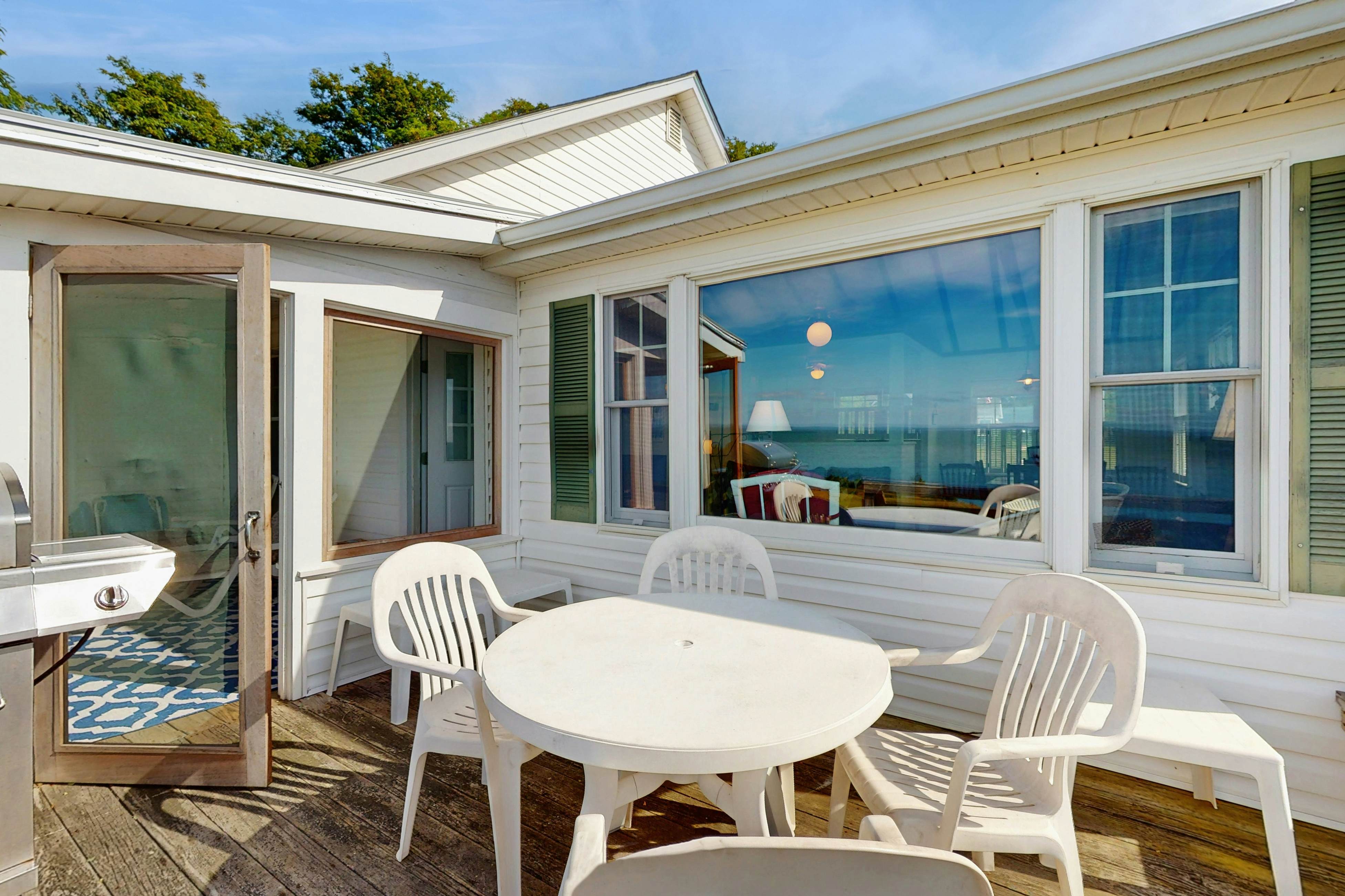 North Fork Waterfront Gem