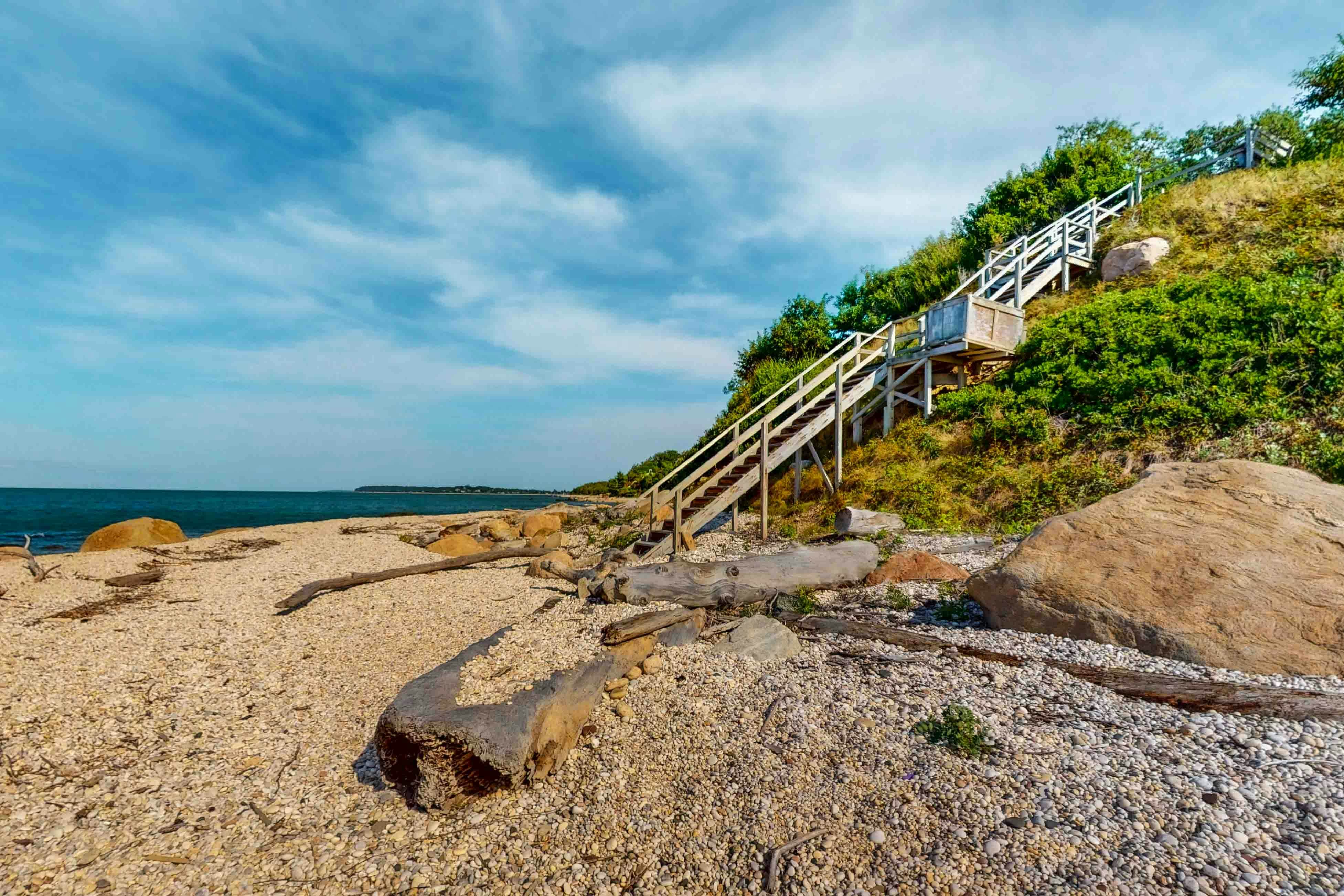 North Fork Waterfront Gem