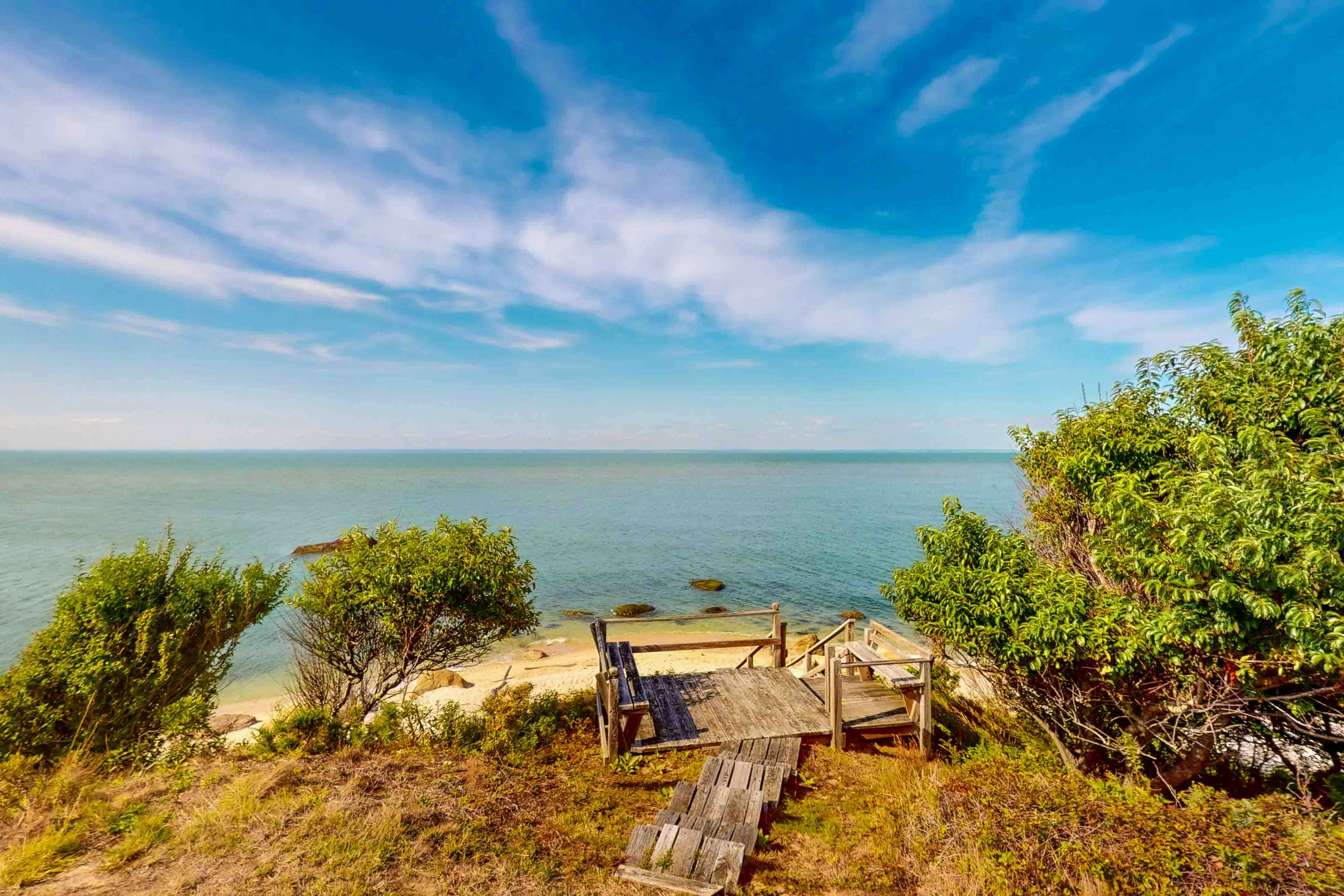 North Fork Waterfront Gem