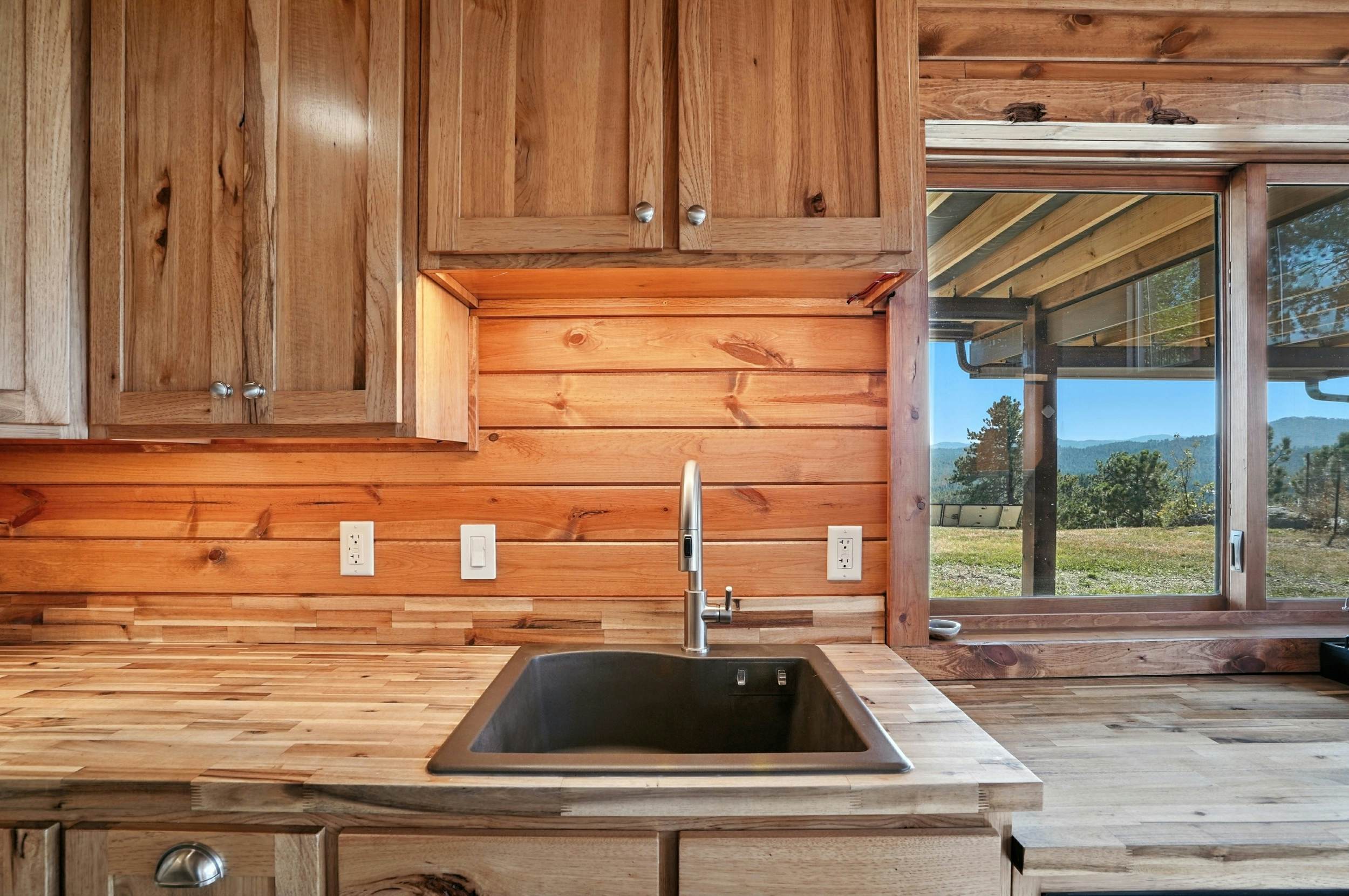 Black Hills Mountain Lodge