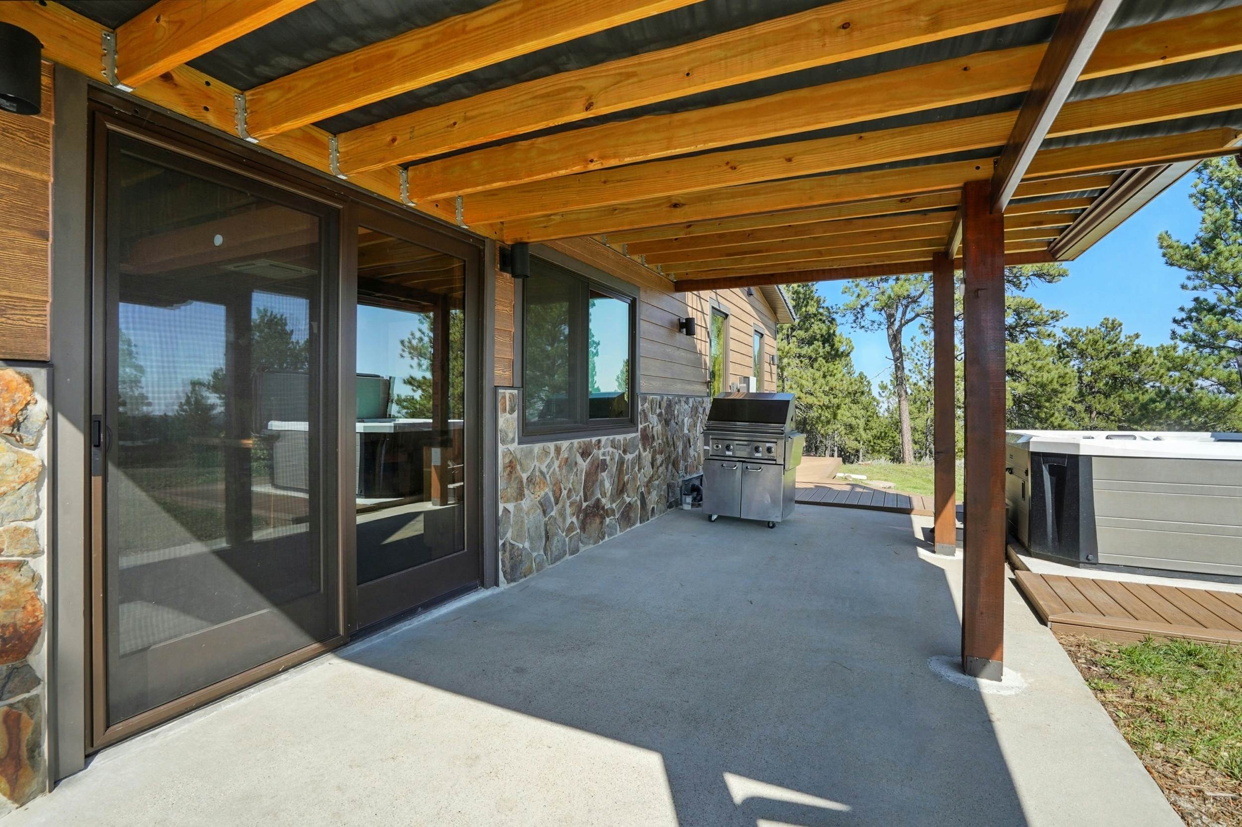 Black Hills Mountain Lodge