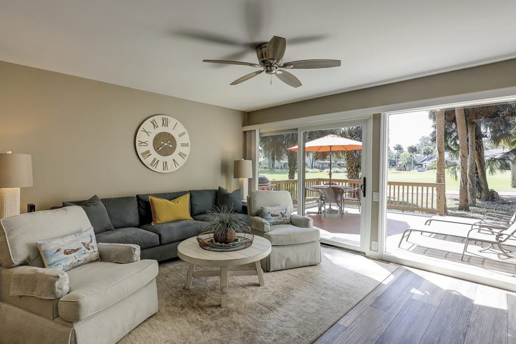 Golf course-front condo w/ large deck & pool close beach, tennis, pickleball — Hilton Head, SC — vacation rental