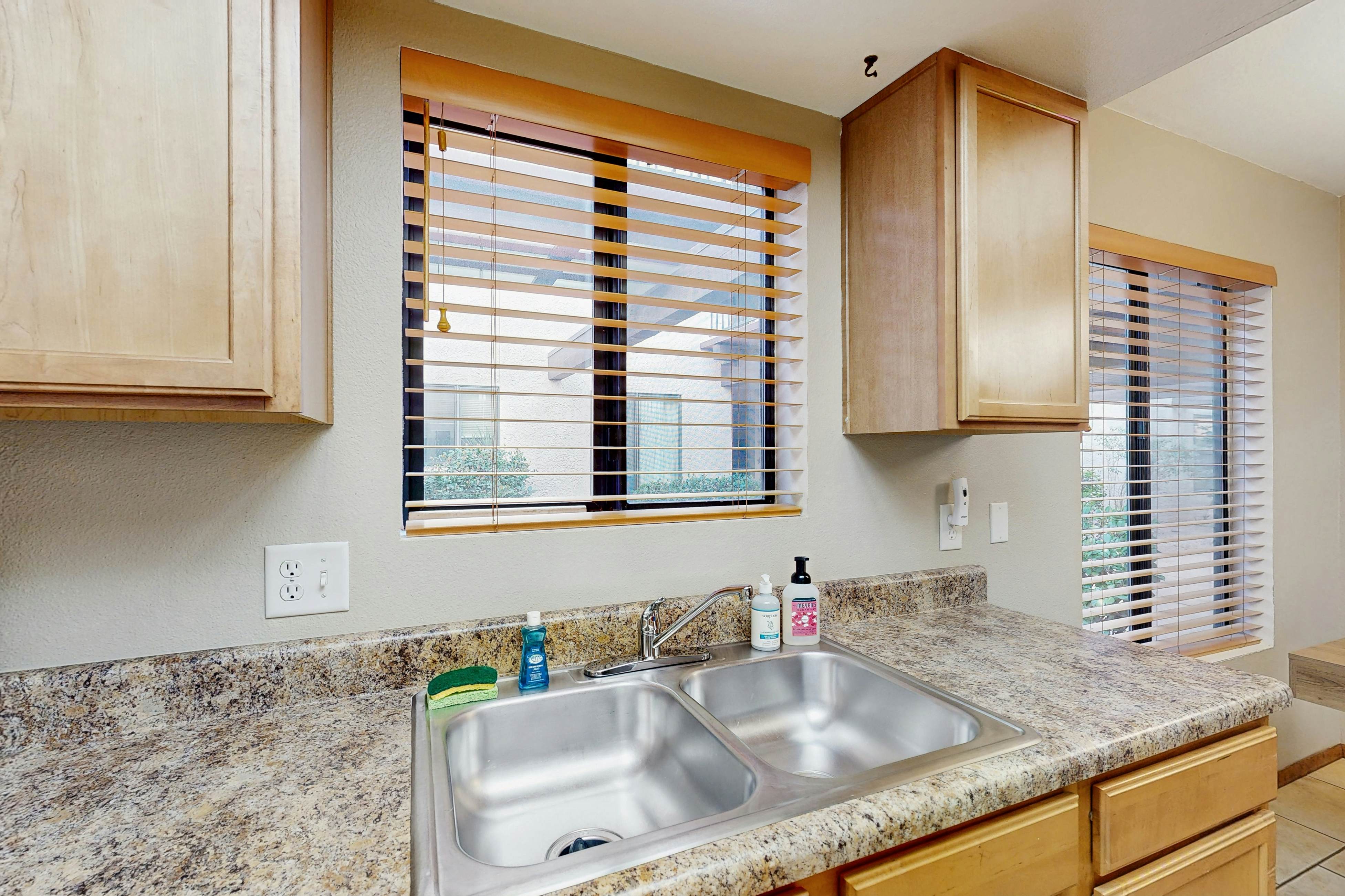 Red Horizon Hideaway