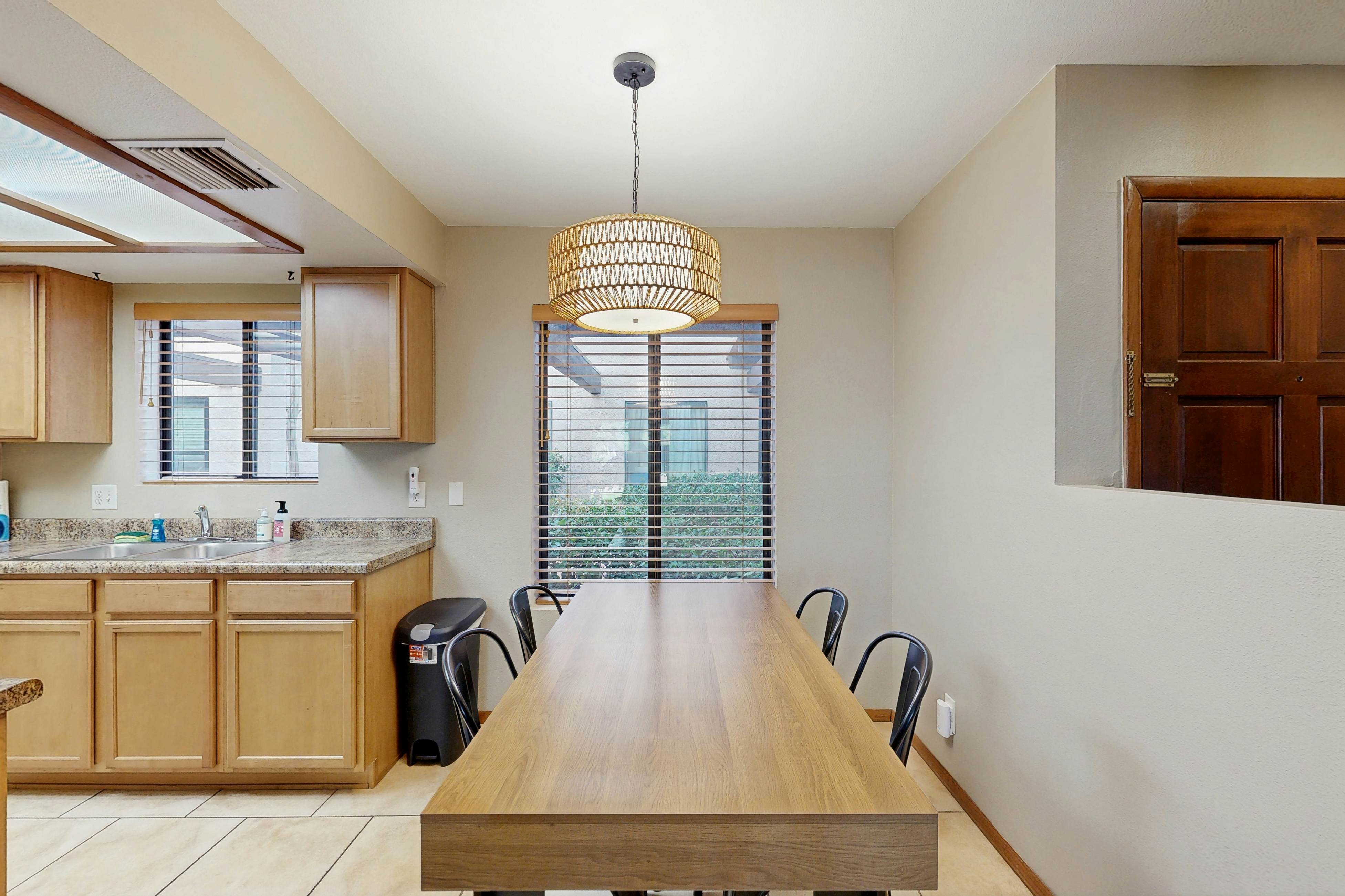 Red Horizon Hideaway