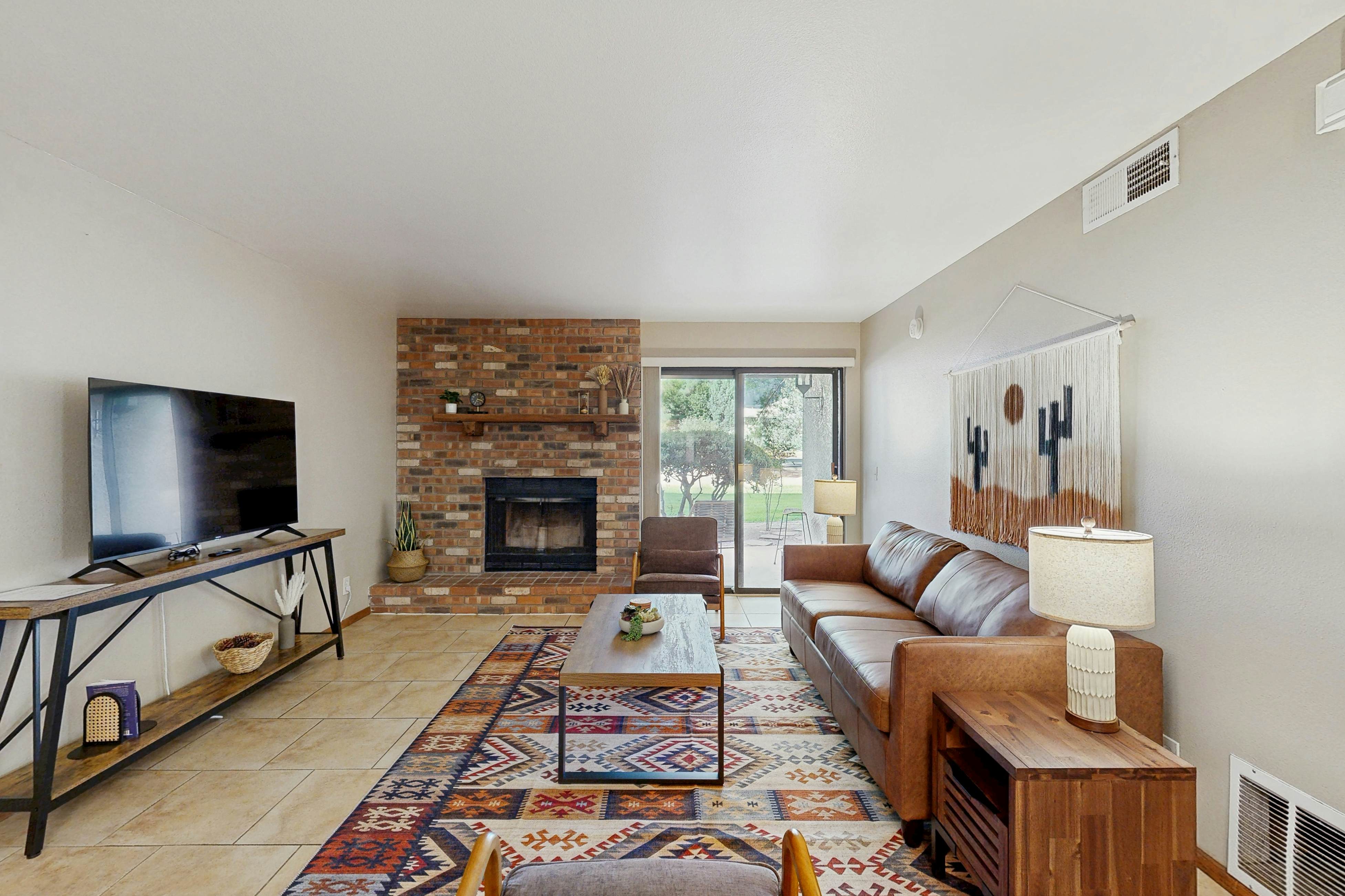 Red Horizon Hideaway