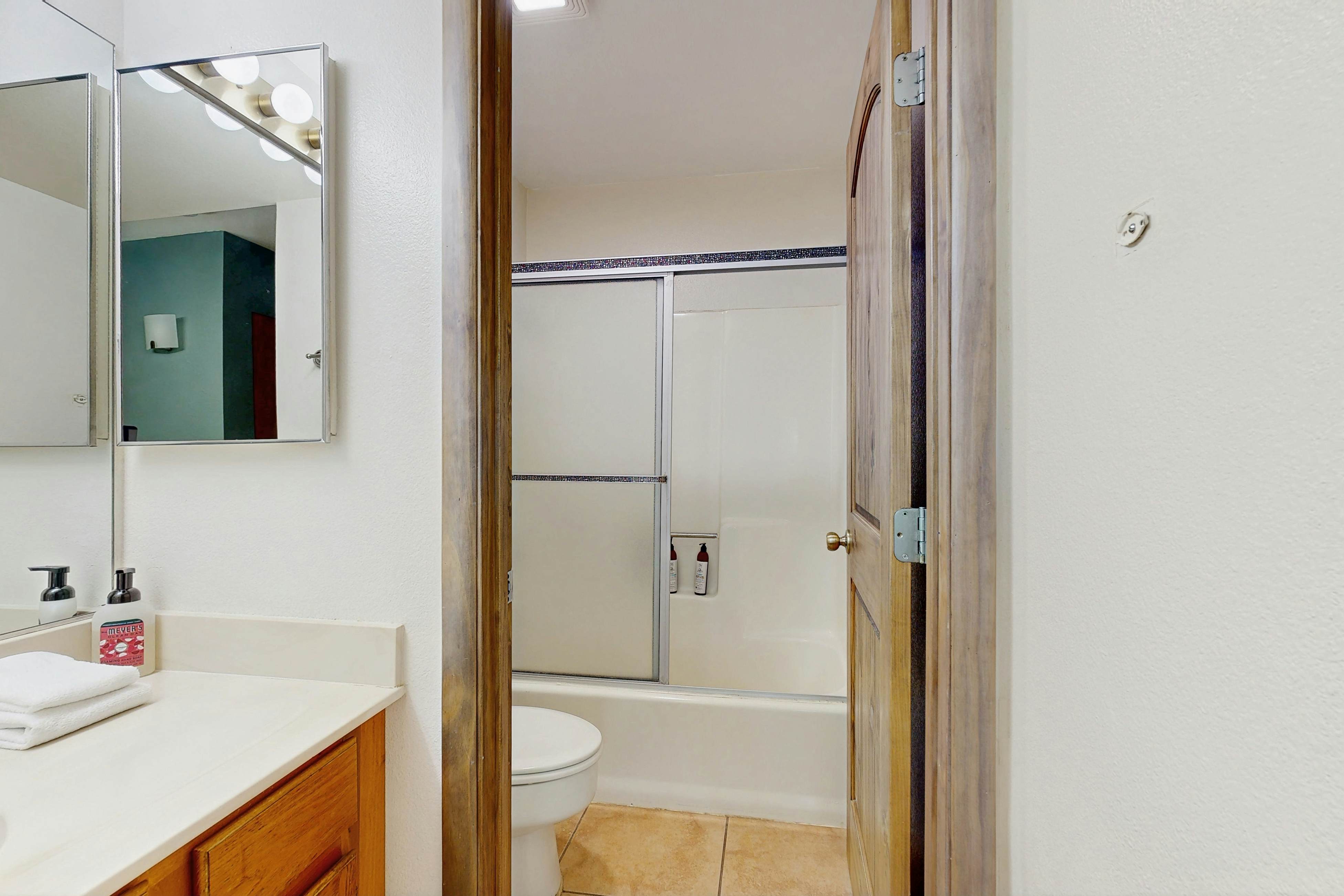 Red Horizon Hideaway