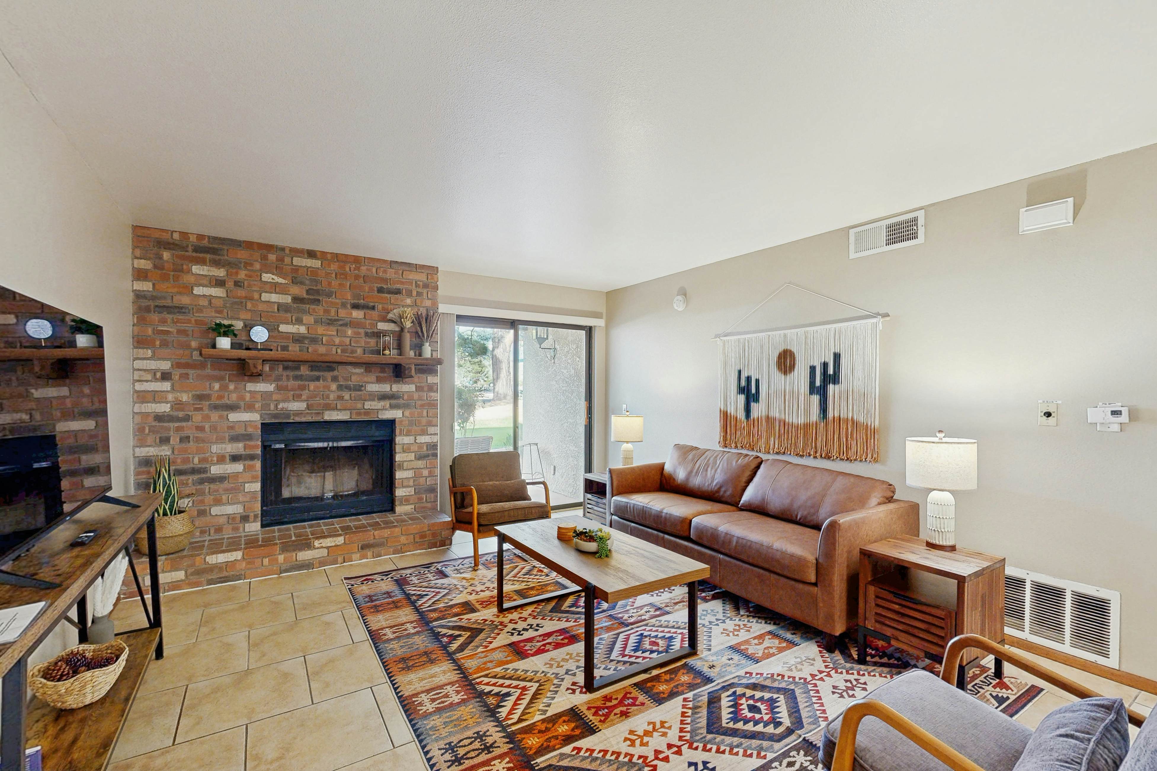 Red Horizon Hideaway