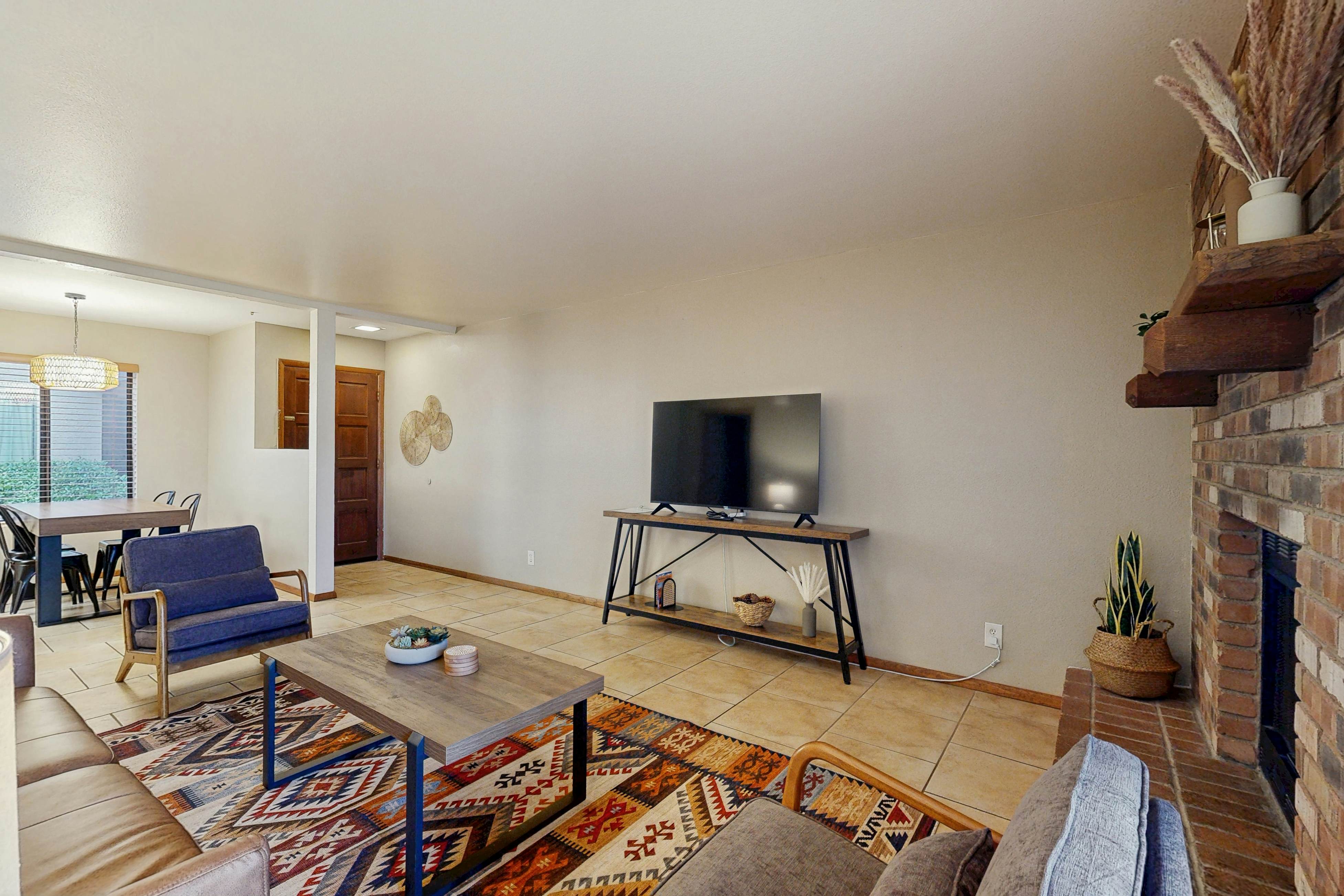 Red Horizon Hideaway