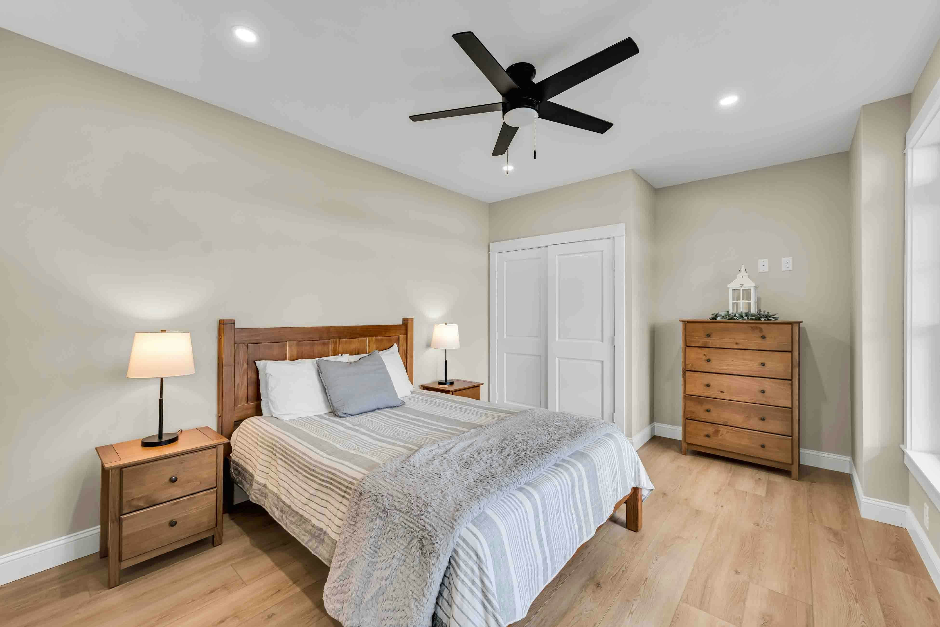 Lakeside Cottages on Toddy Pond