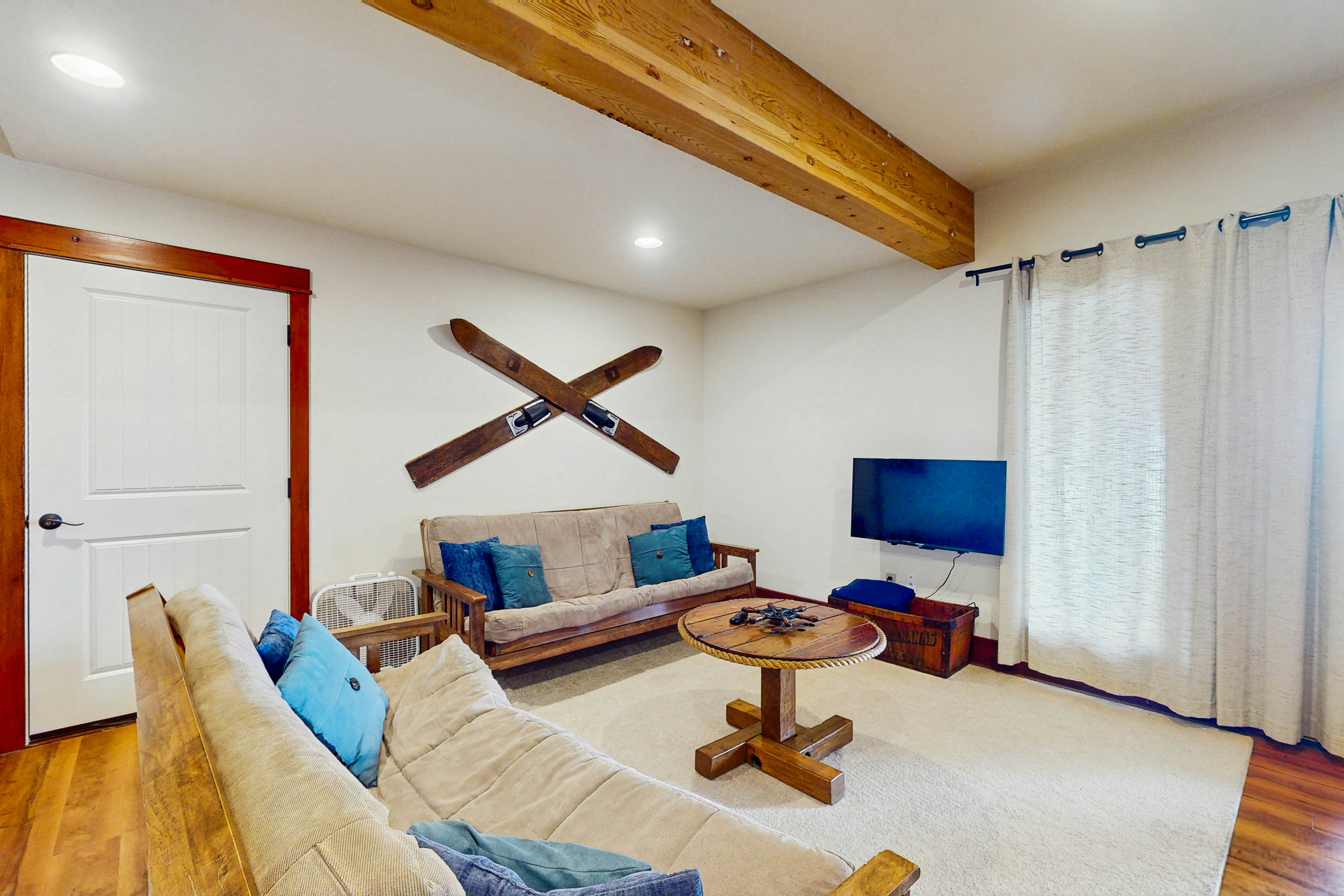 Bottle Bay Lakefront Lodge