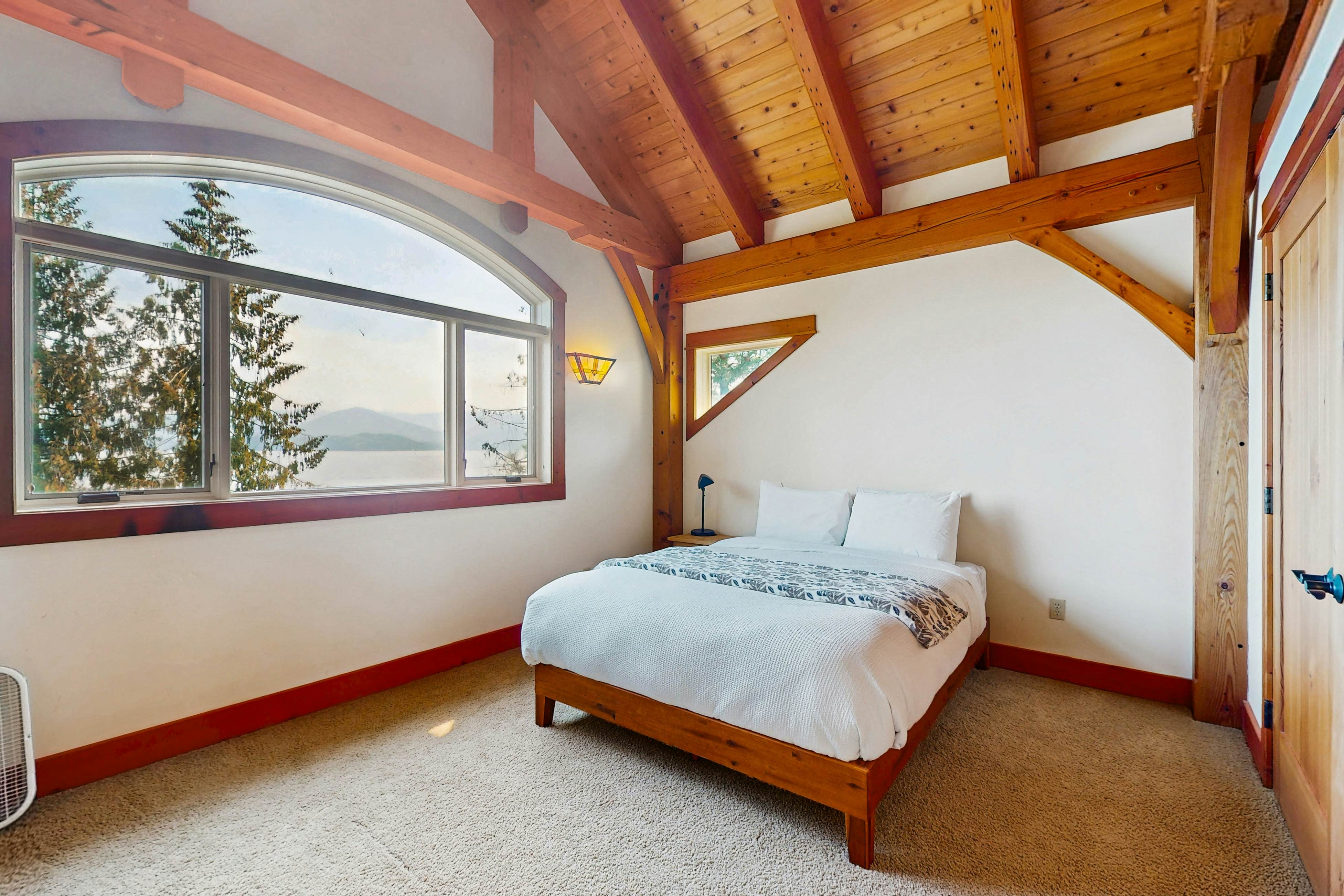 Bottle Bay Lakefront Lodge