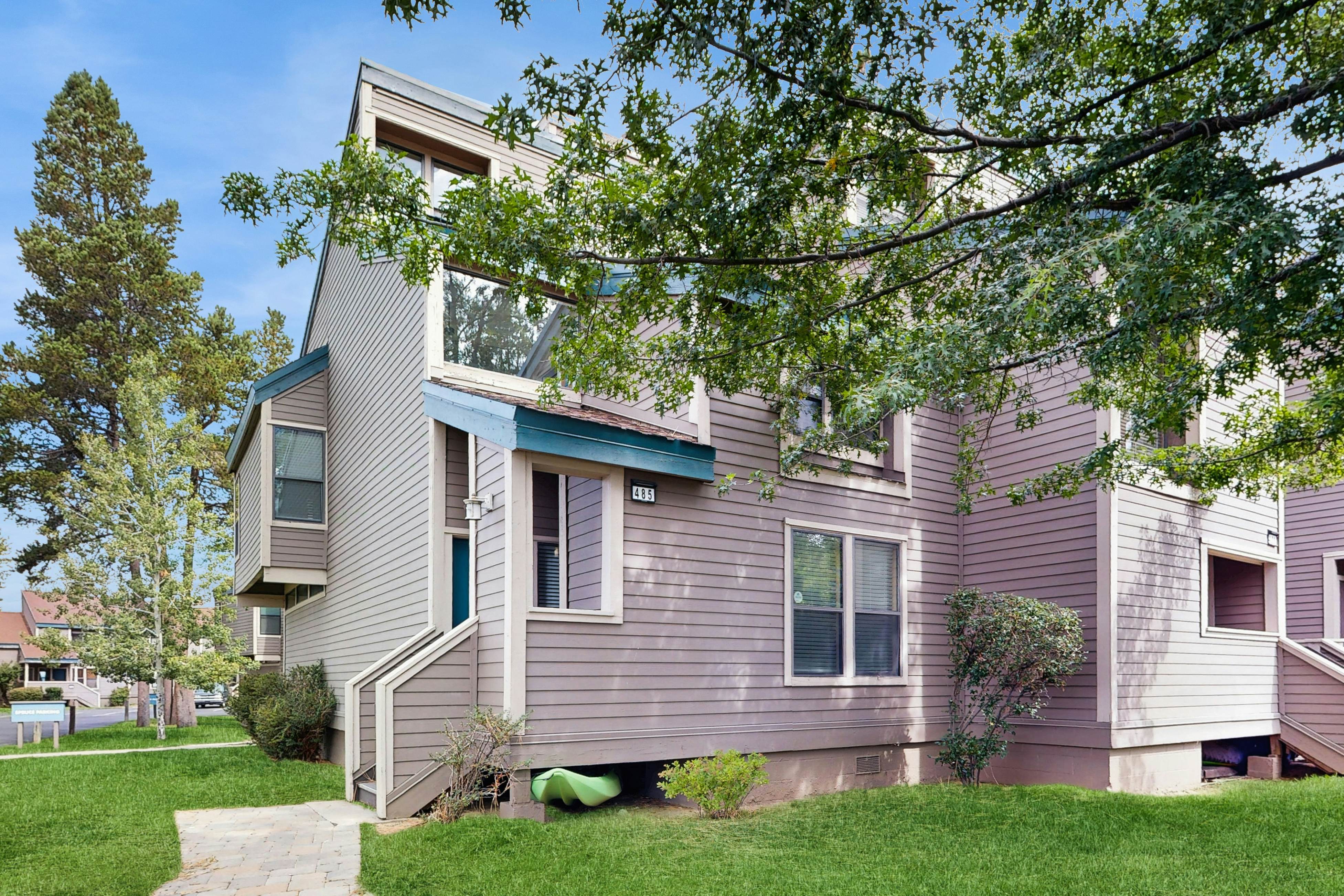 Lakeland Village 485