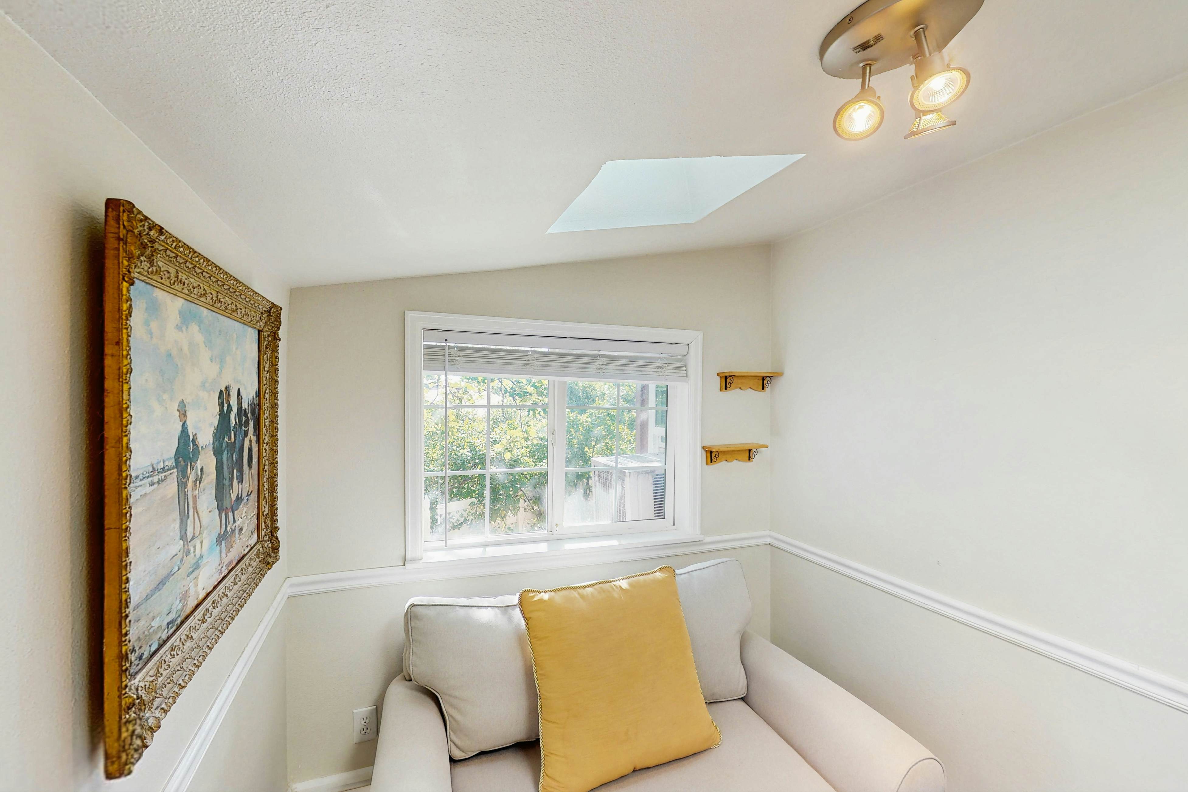 Little Lazy Bear Retreat