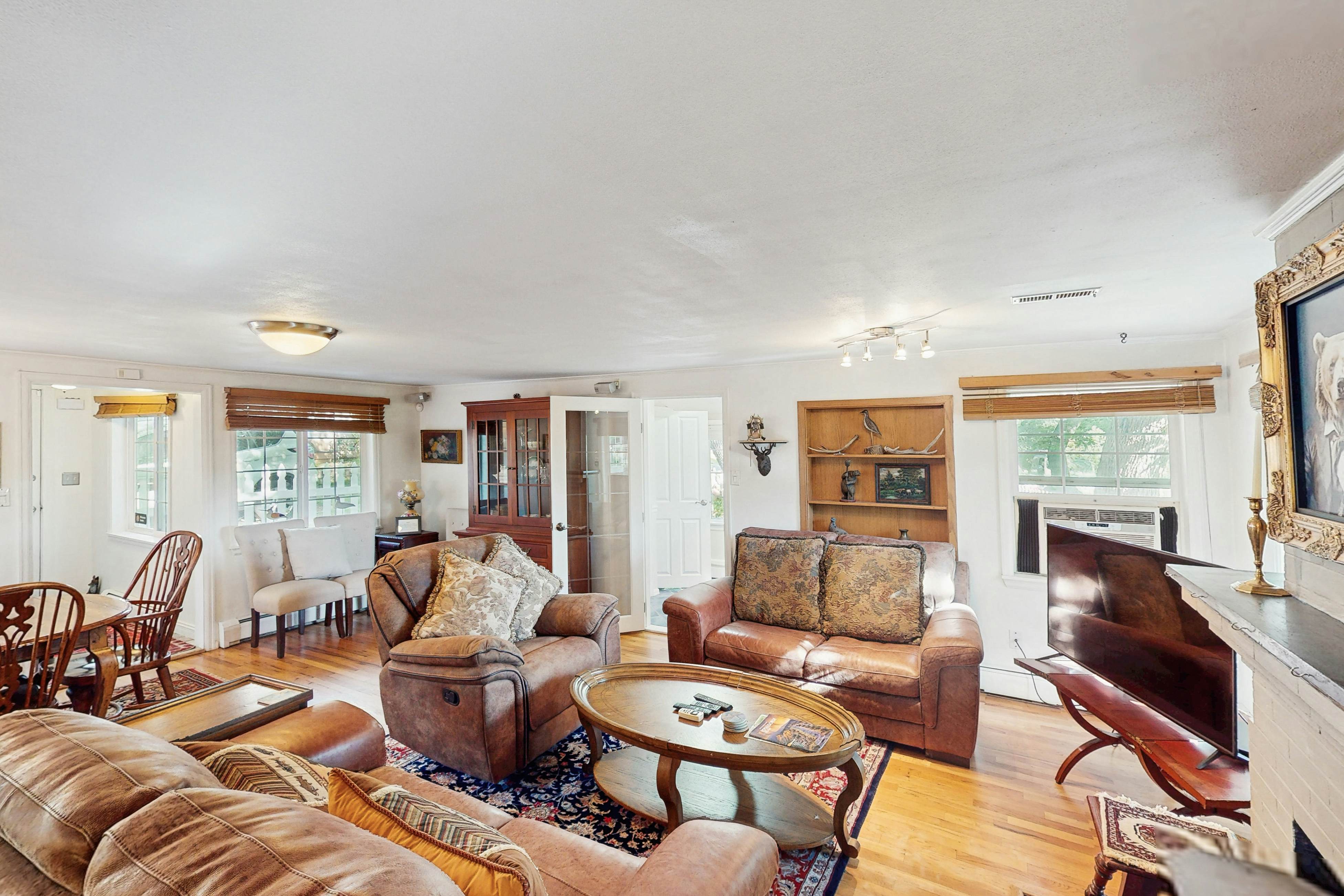 Little Lazy Bear Retreat