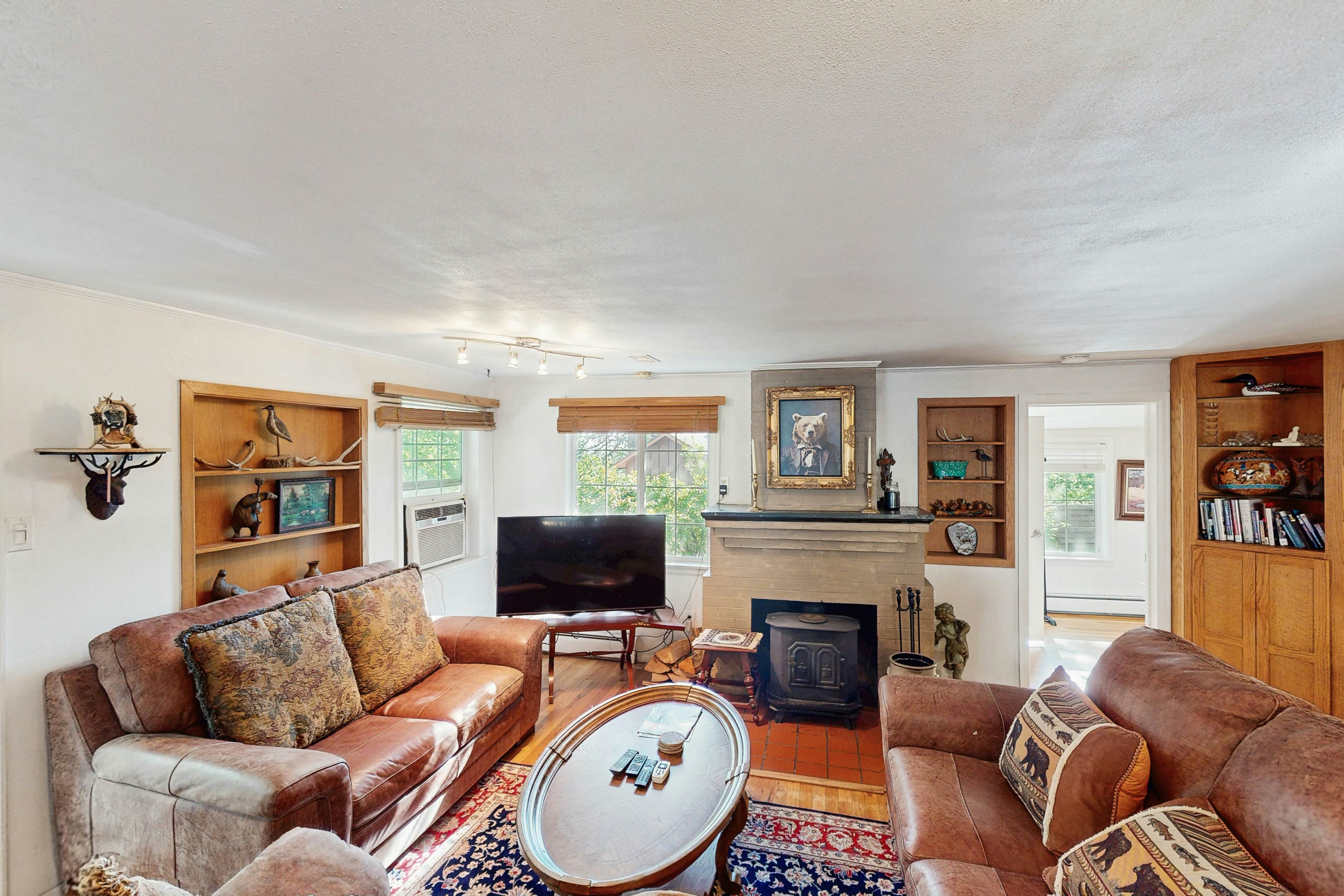 Little Lazy Bear Retreat