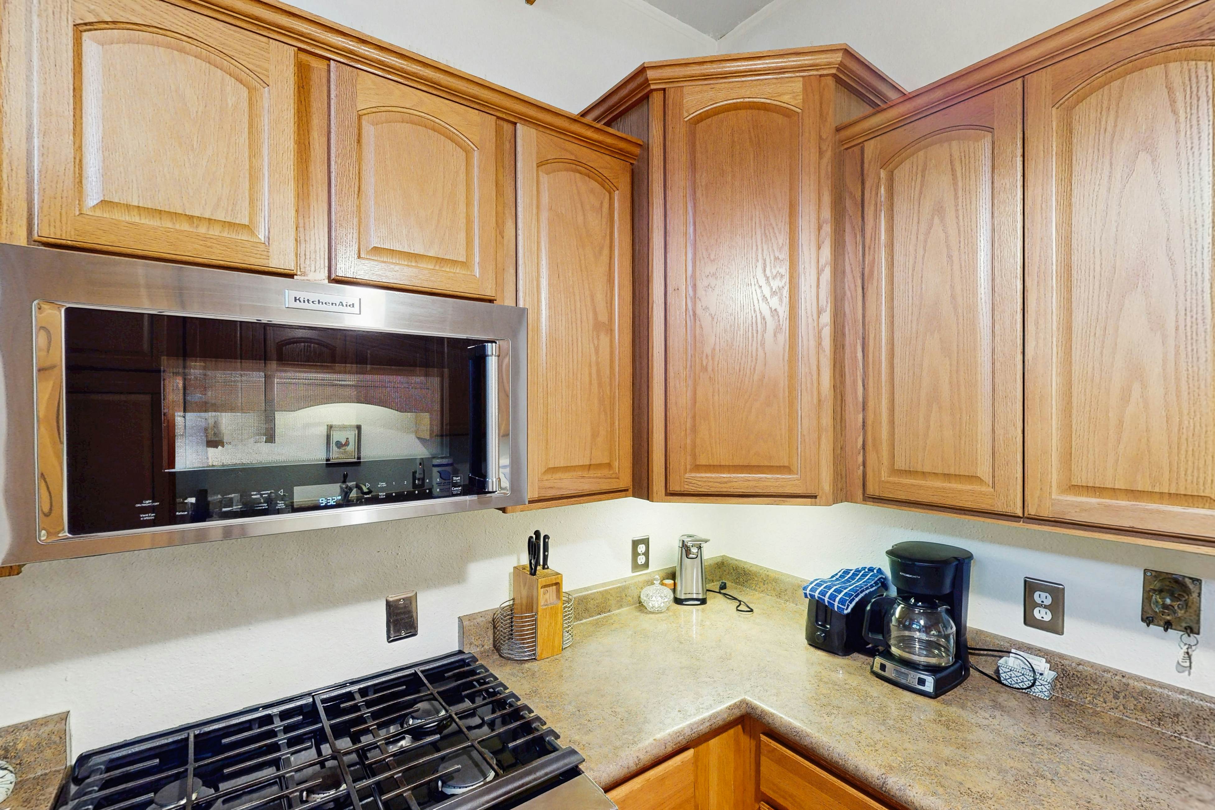 Little Lazy Bear Retreat