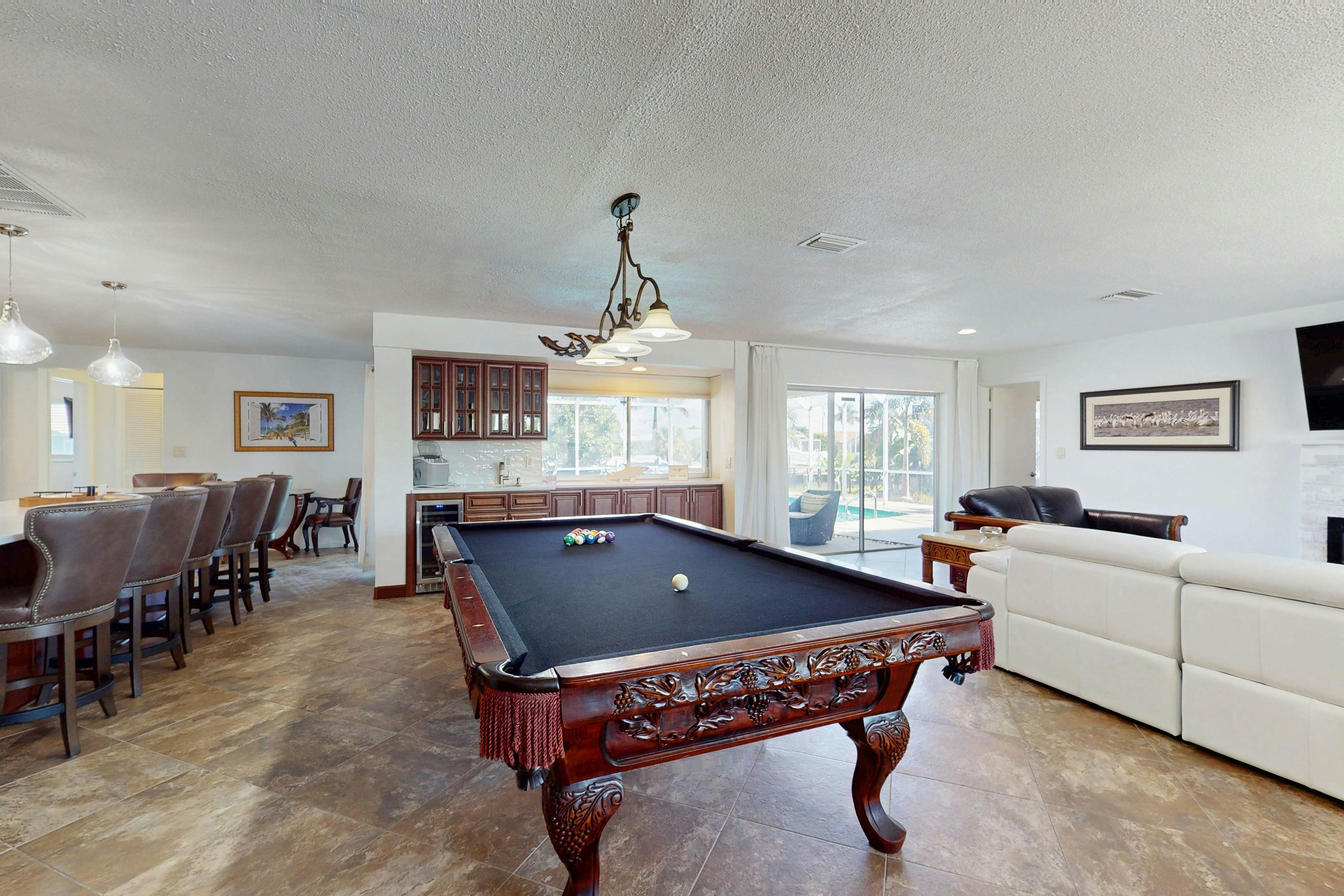 Breezes and Bliss on the Canal