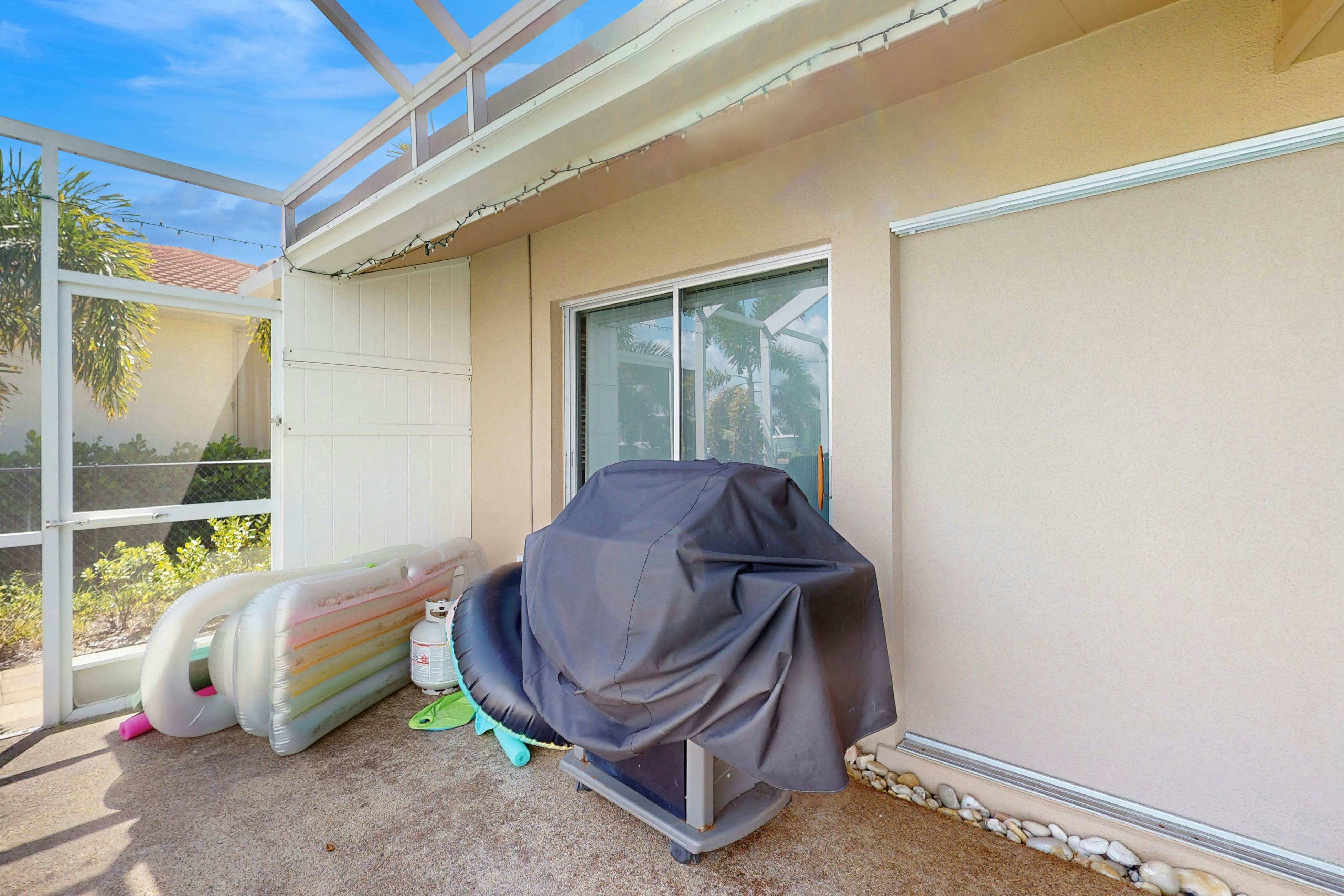 Breezes and Bliss on the Canal