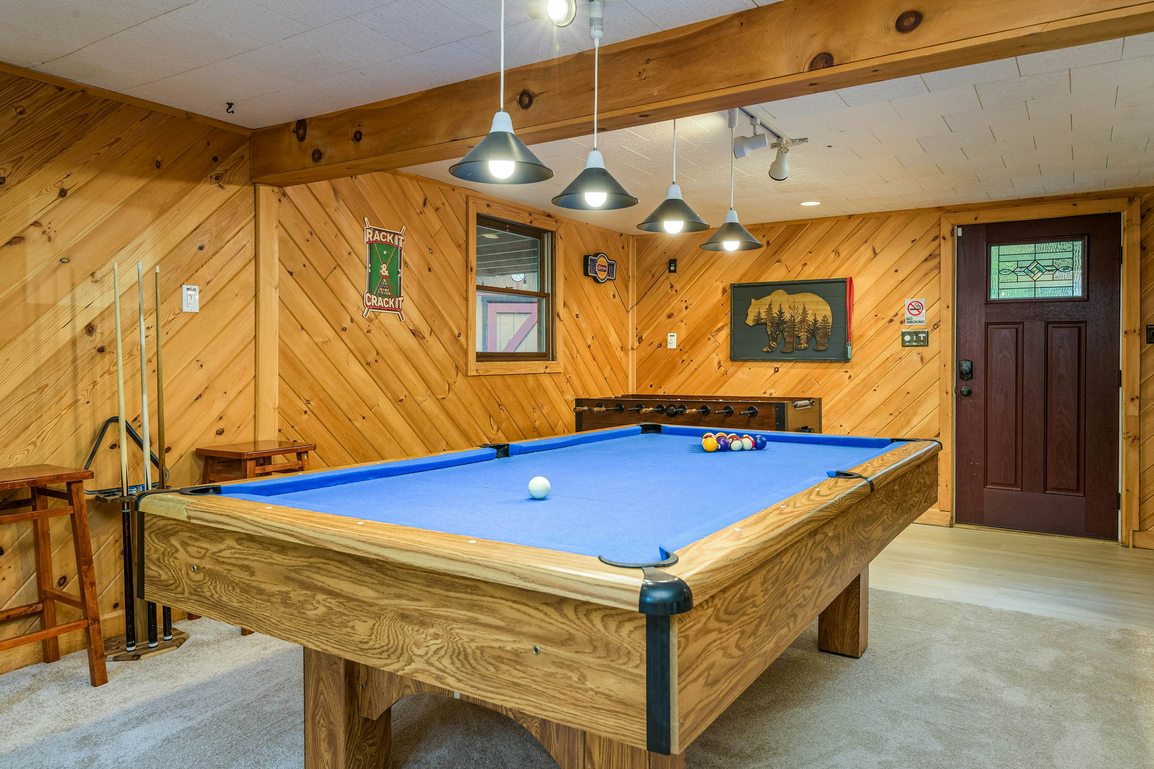 Black Bear Retreat at the Lake