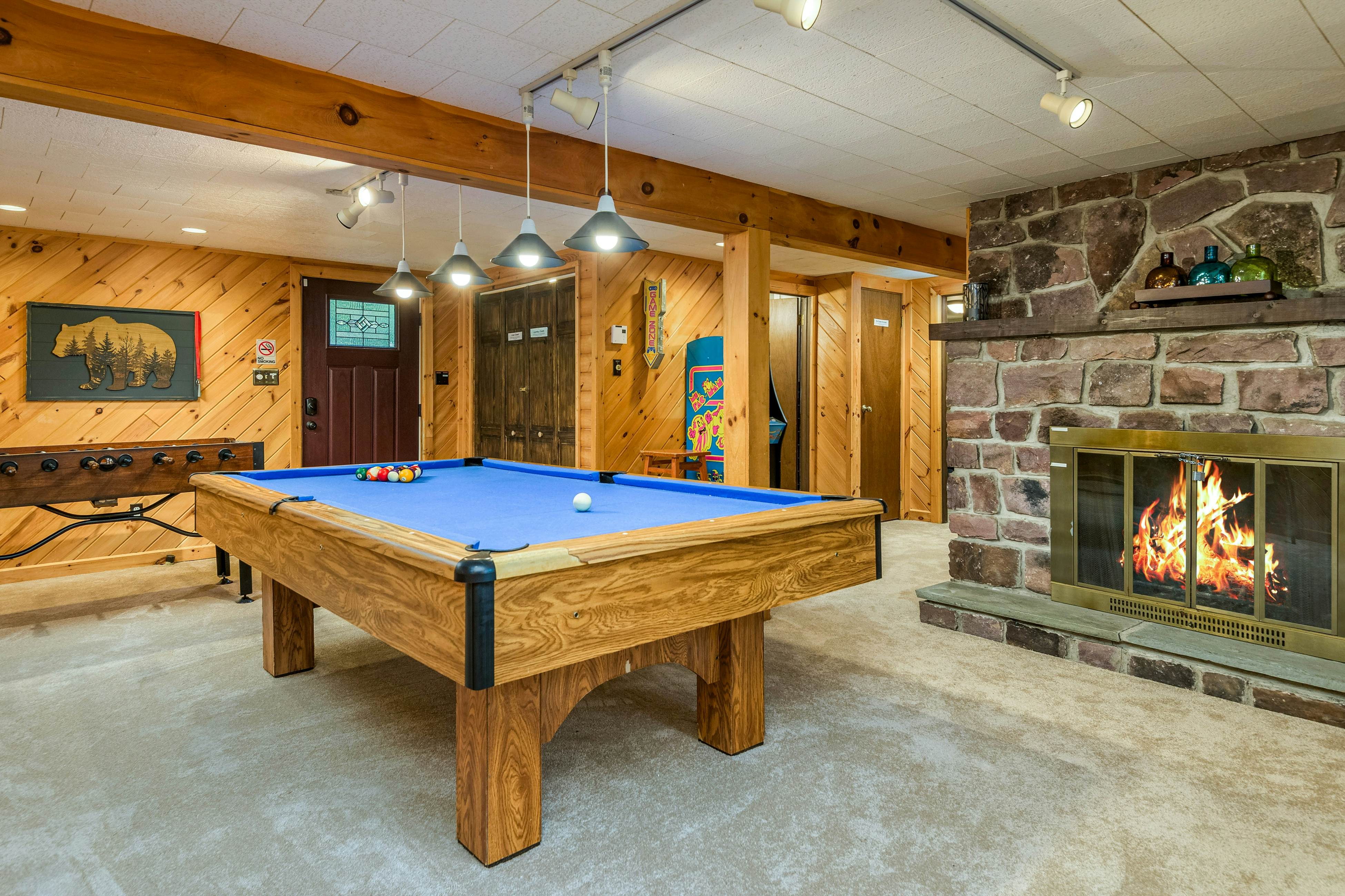 Black Bear Retreat at the Lake