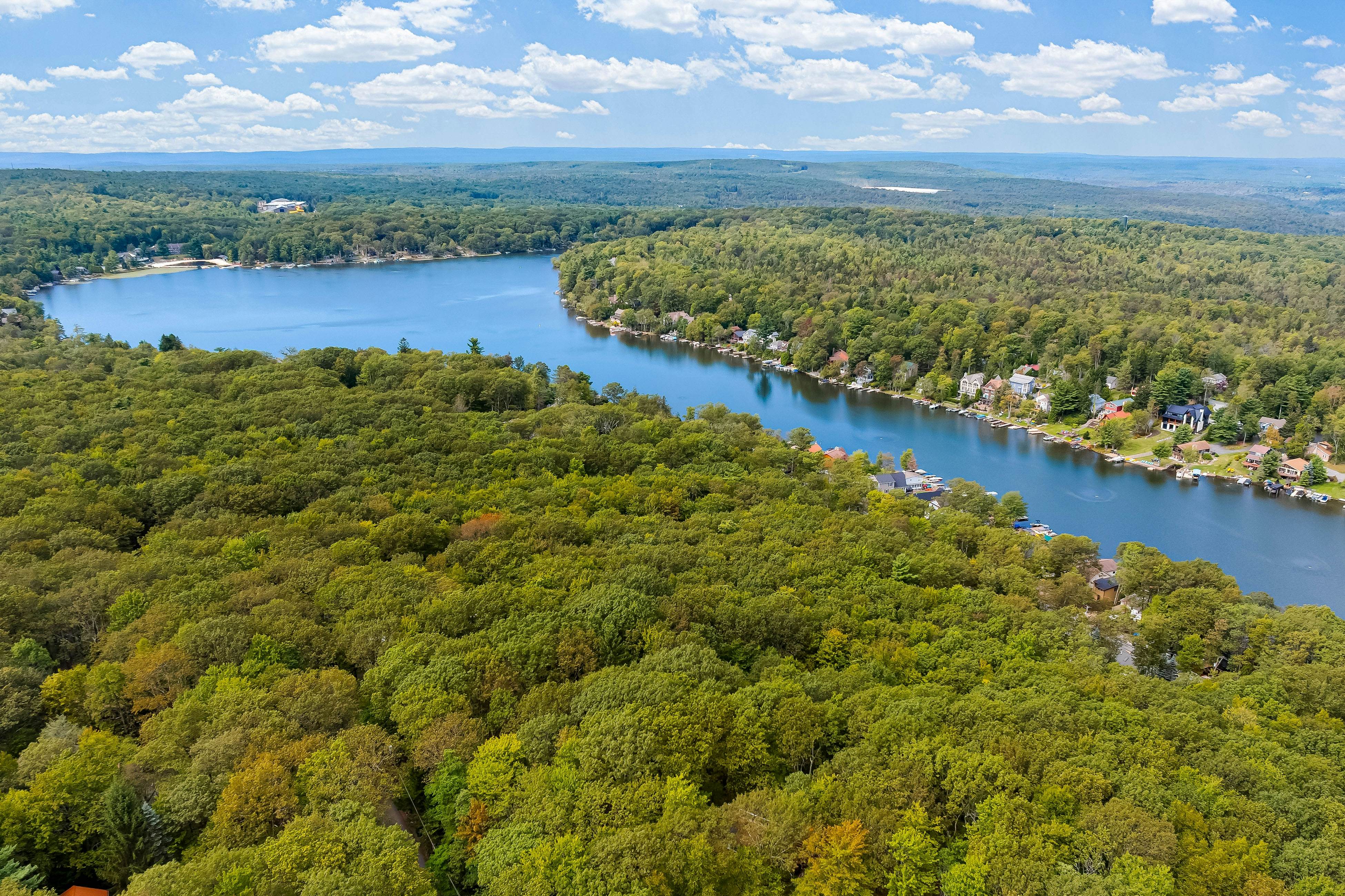Black Bear Retreat at the Lake