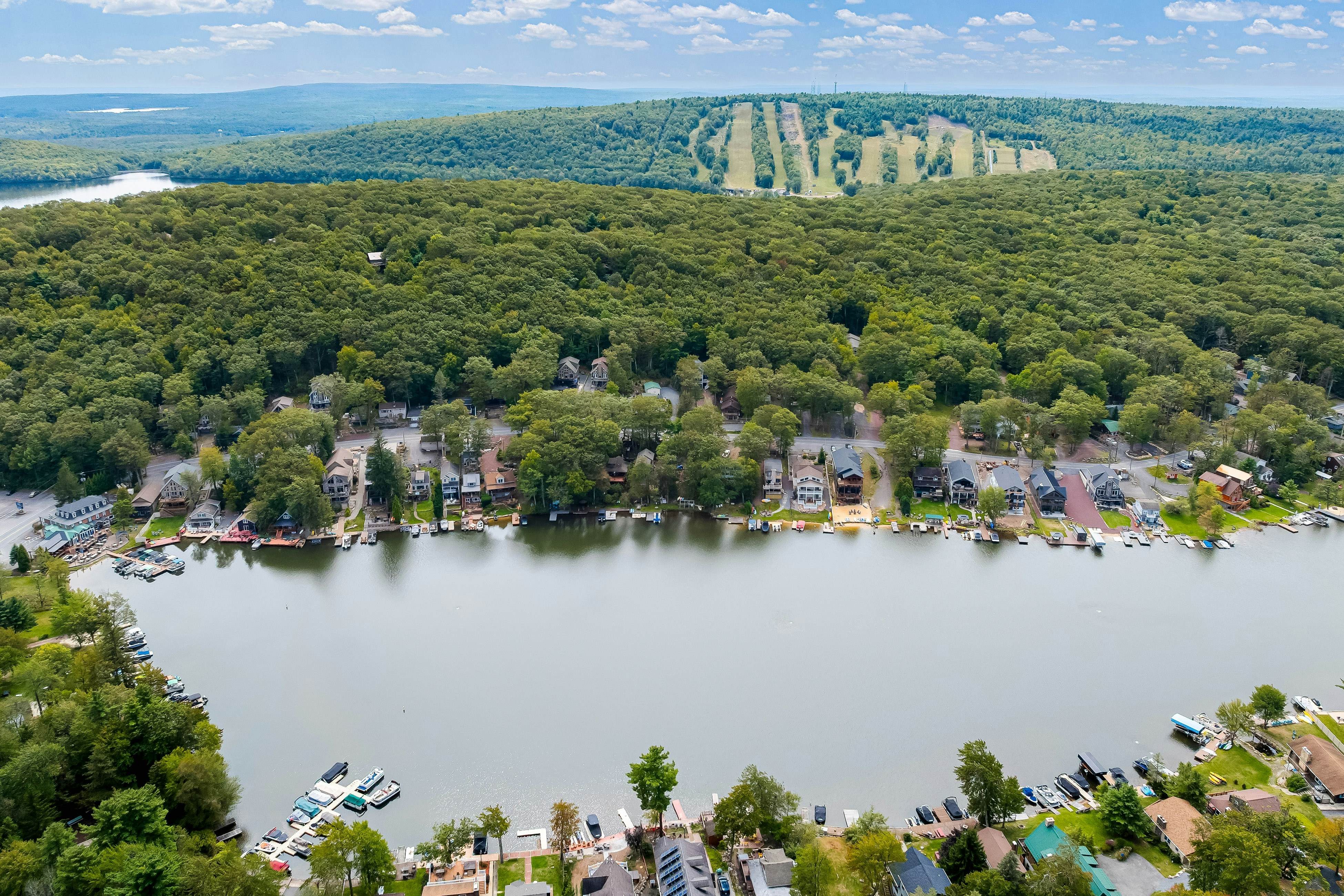 Black Bear Retreat at the Lake