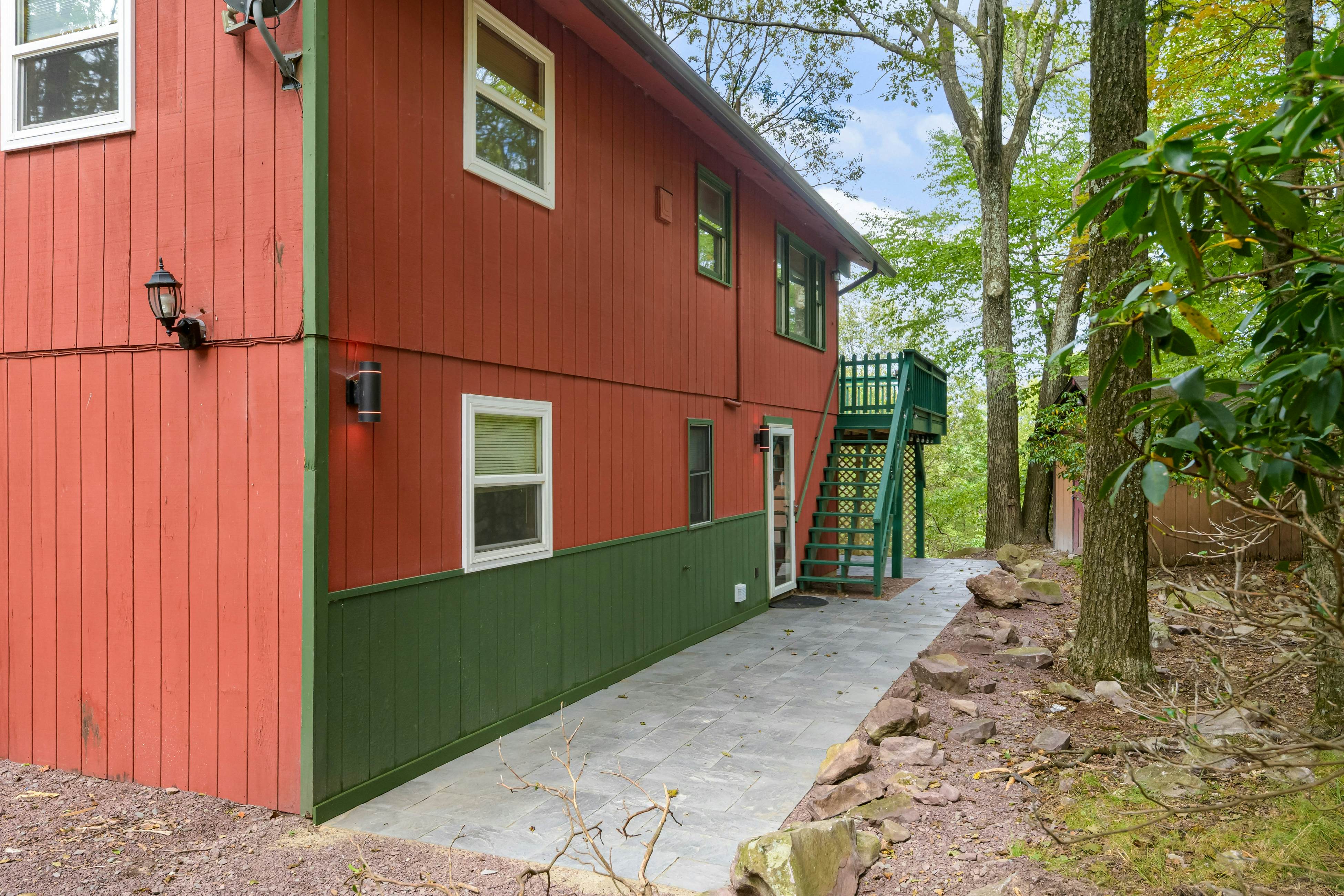 Black Bear Retreat at the Lake