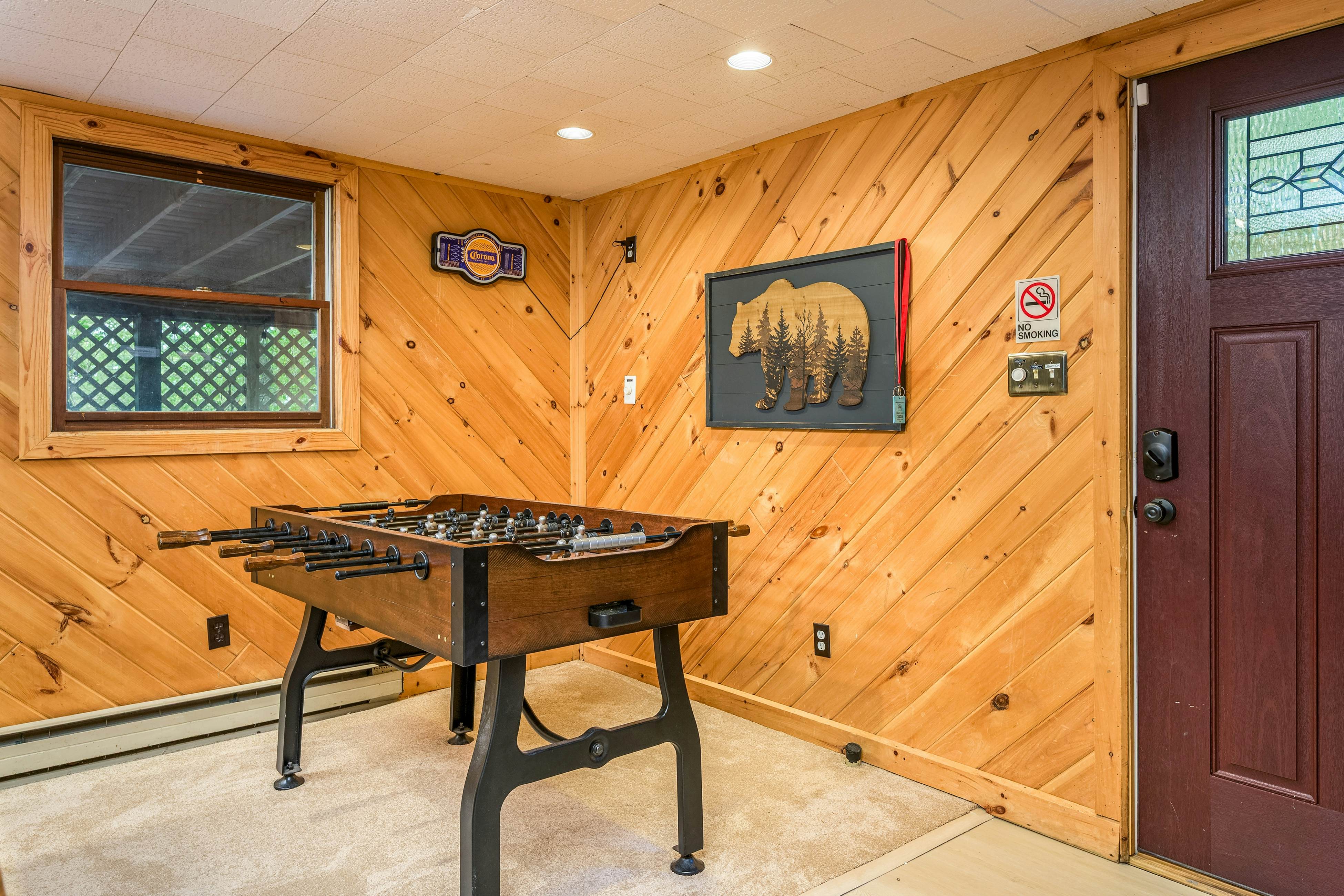 Black Bear Retreat at the Lake