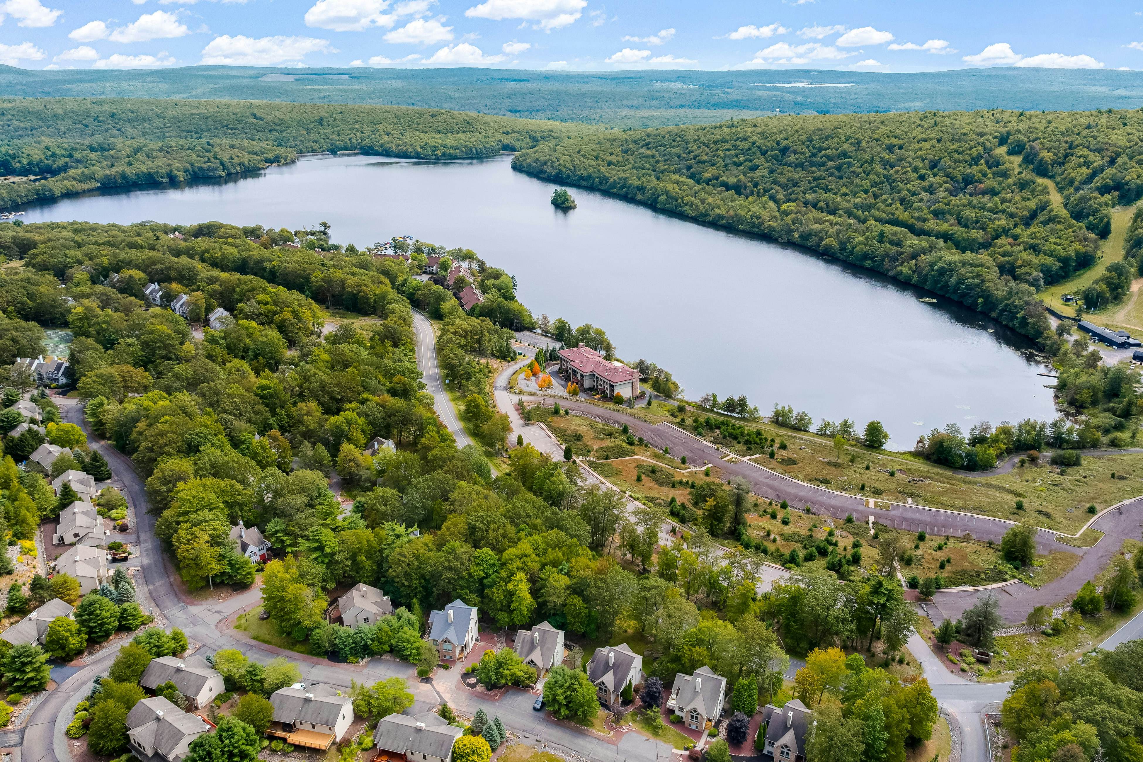 Black Bear Retreat at the Lake