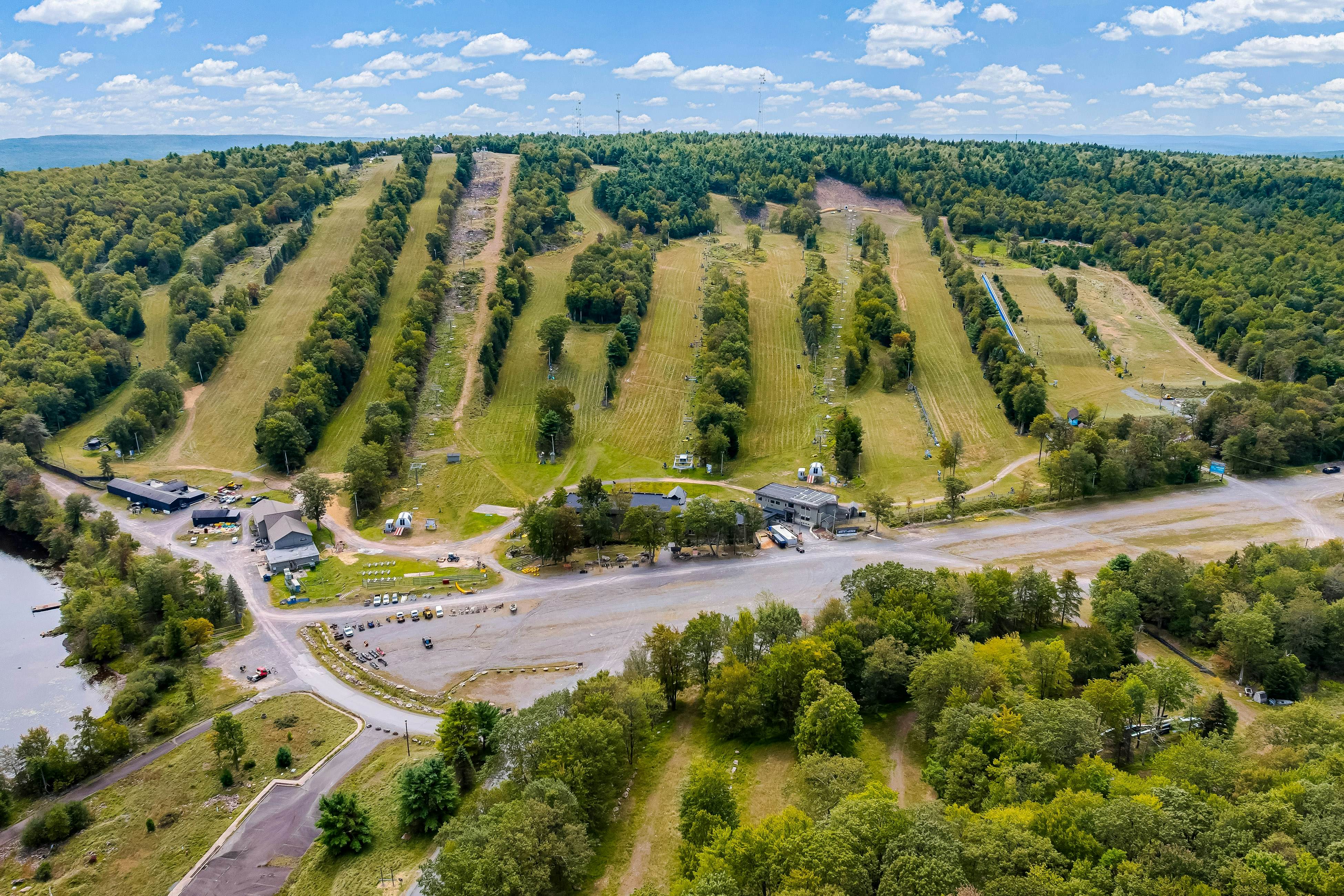 Black Bear Retreat at the Lake