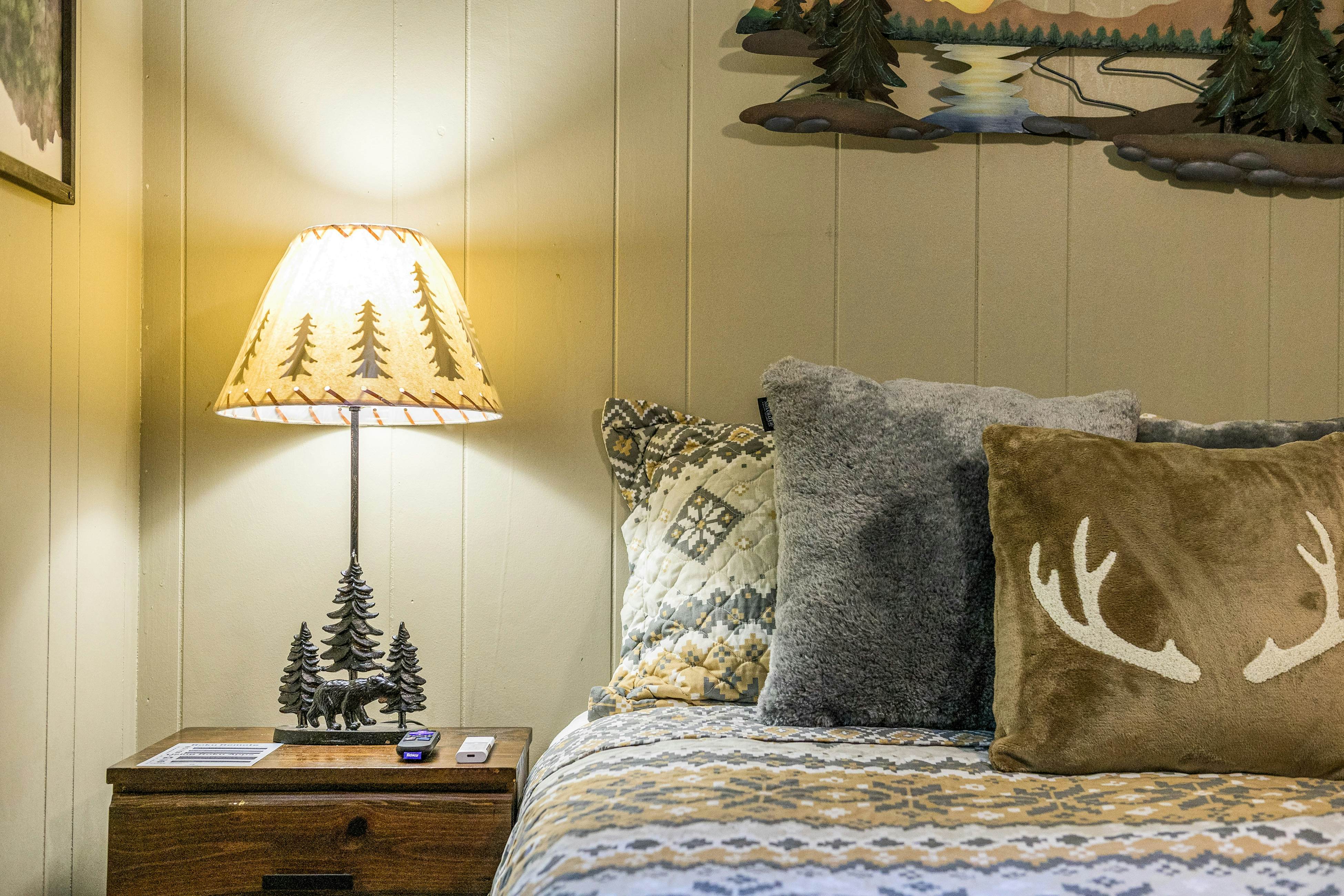 Black Bear Retreat at the Lake