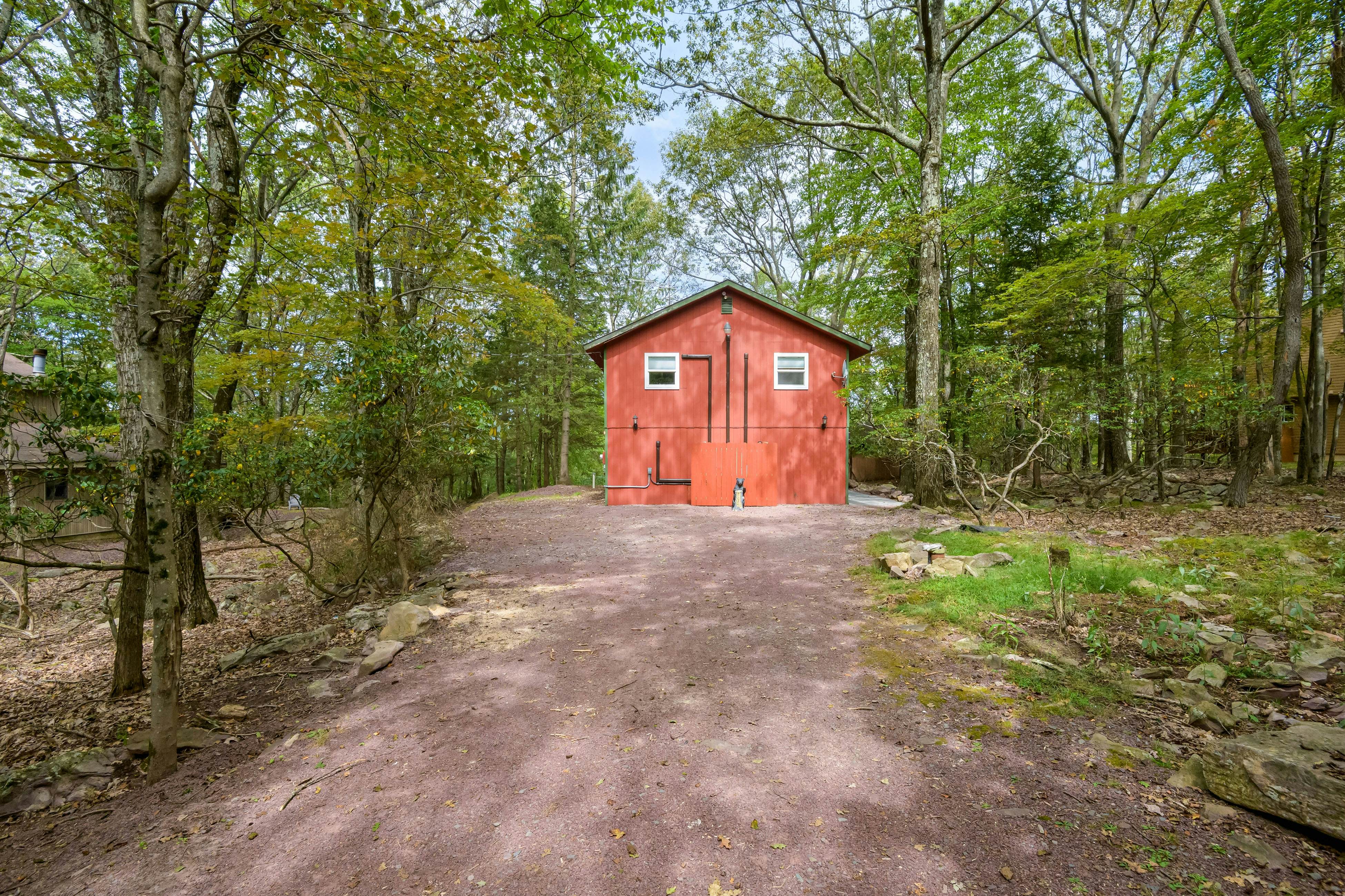 Black Bear Retreat at the Lake