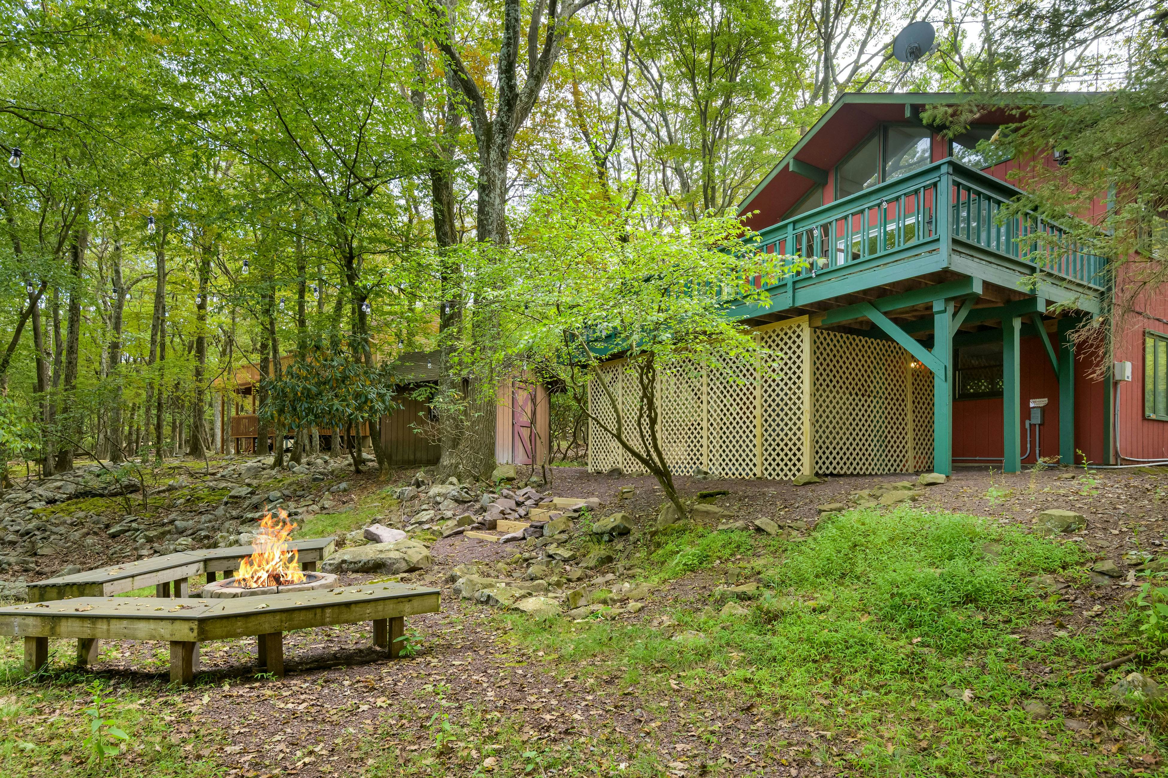 Black Bear Retreat at the Lake