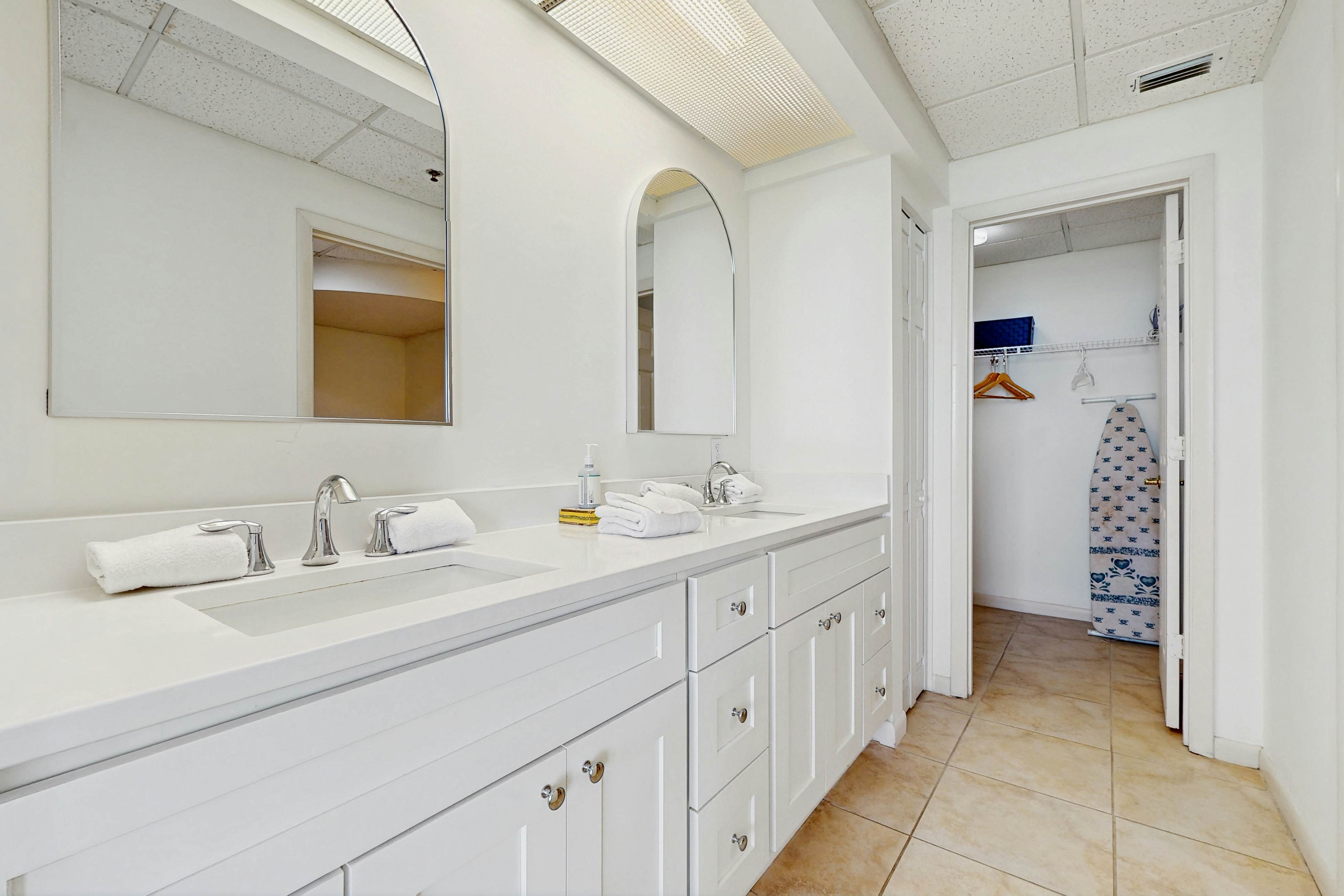 High Pointe W43 - Gulf Front Condo