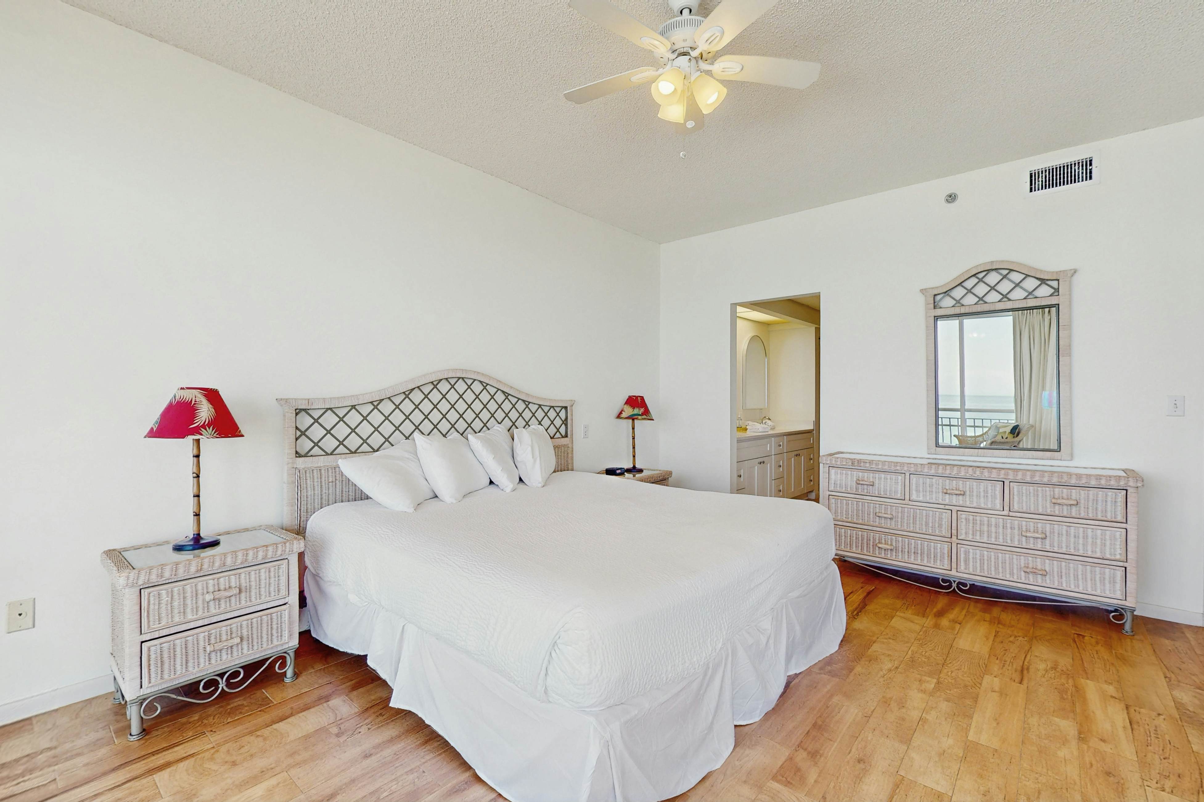 High Pointe W43 - Gulf Front Condo