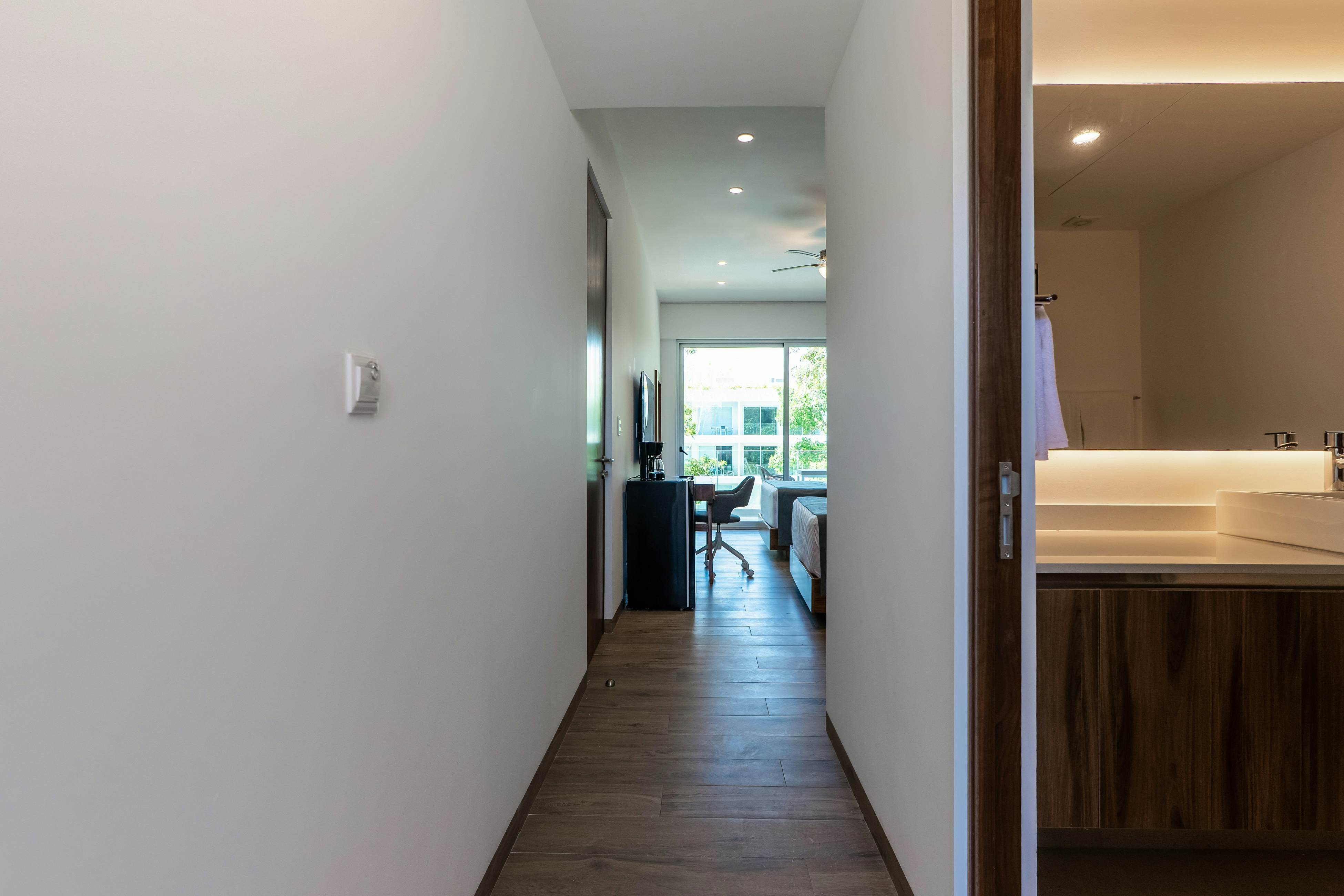 Ocean Whispers TL A206 Studio