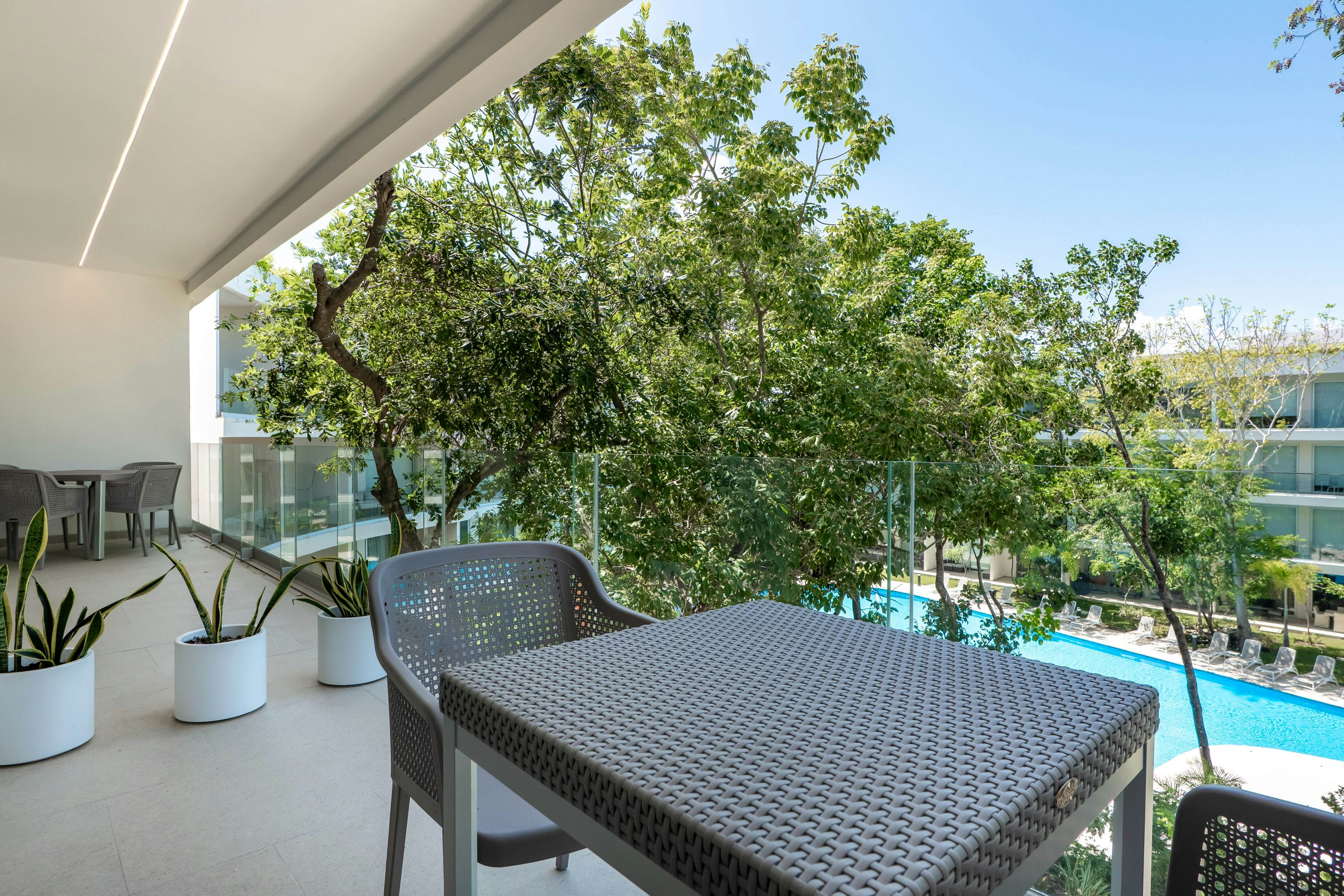 Ocean Whispers TL A206 Studio