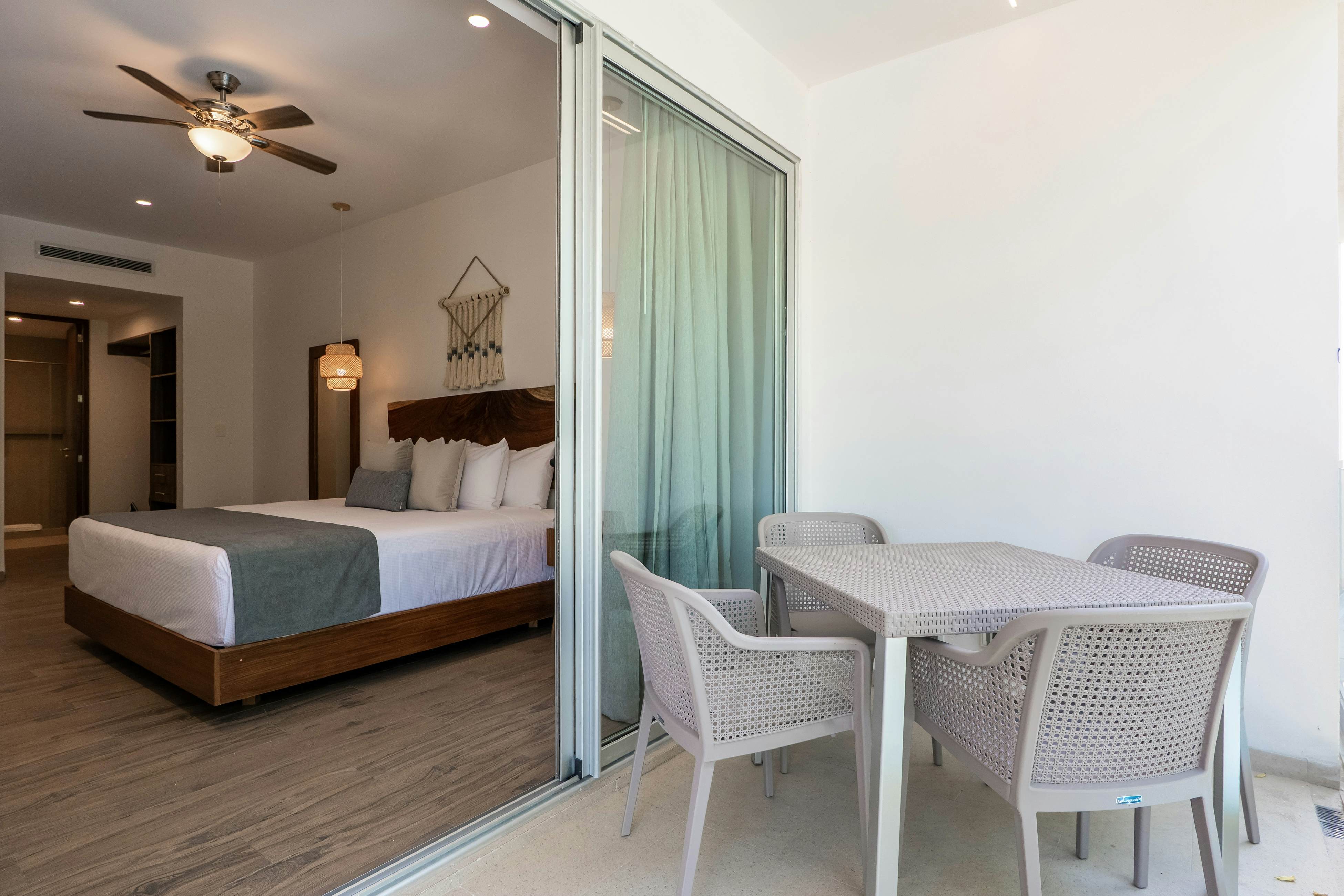 Ocean Whispers TL A206- One bedroom