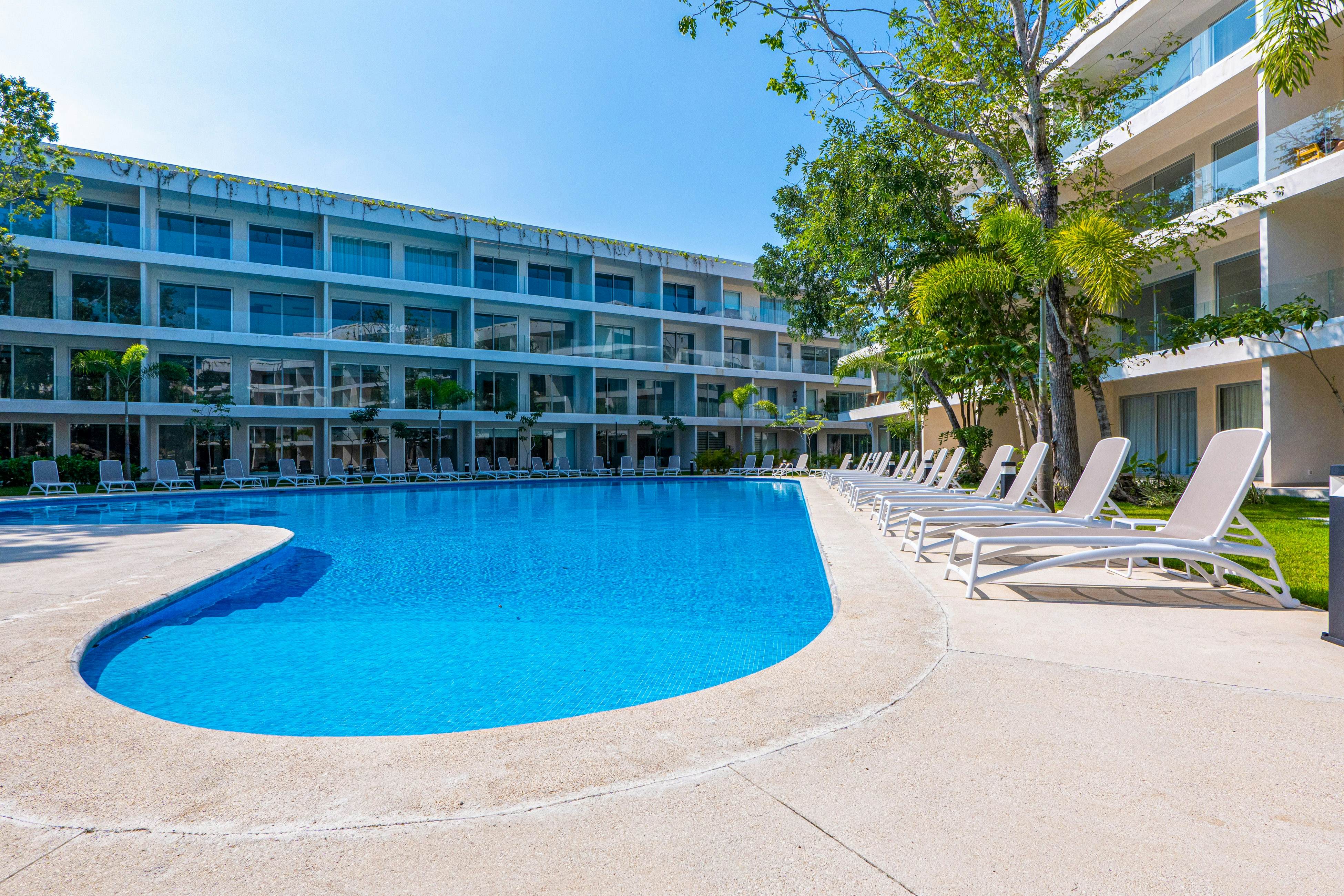 Ocean Whispers TL A206- One bedroom