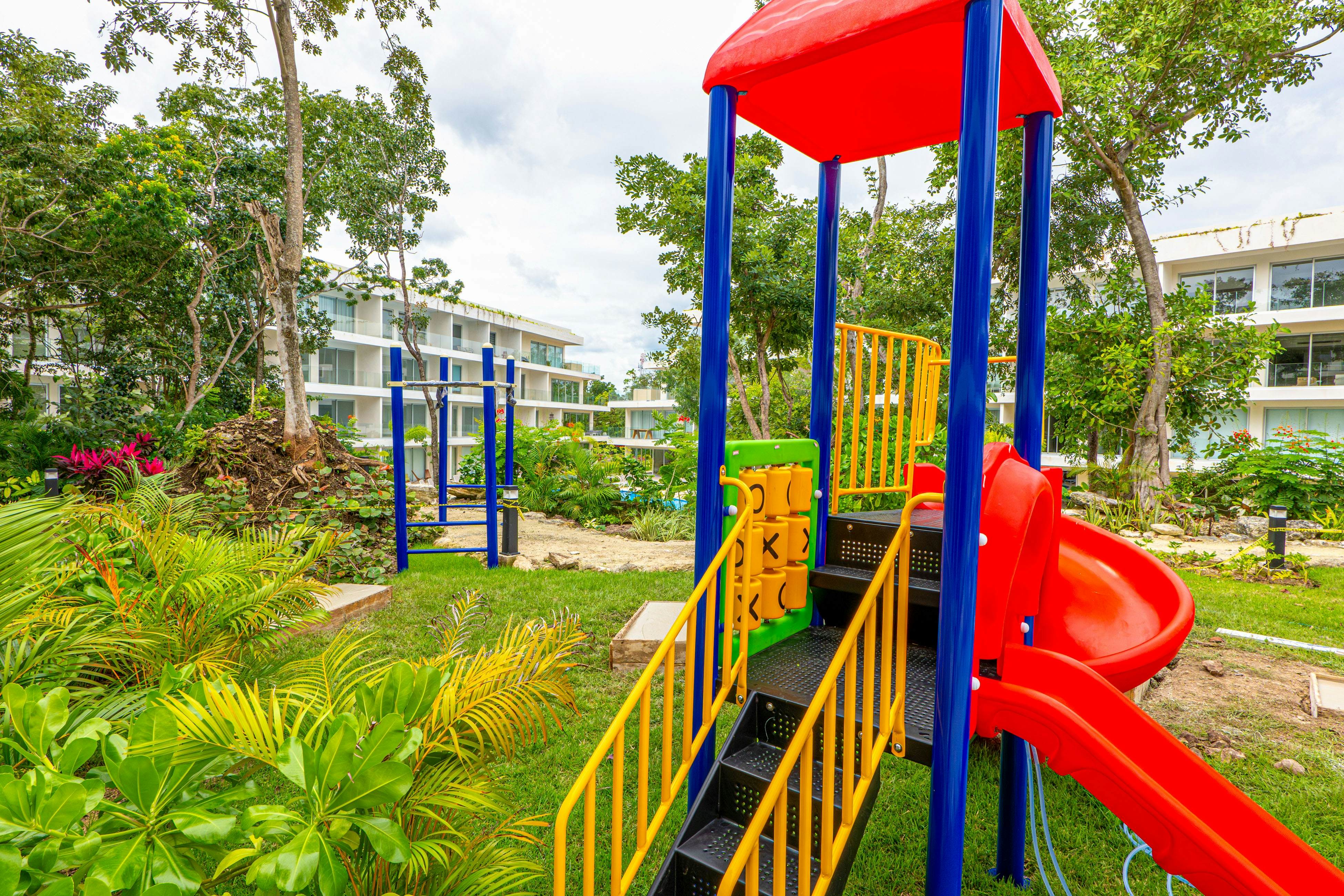 Ocean Whispers TL A206 Studio