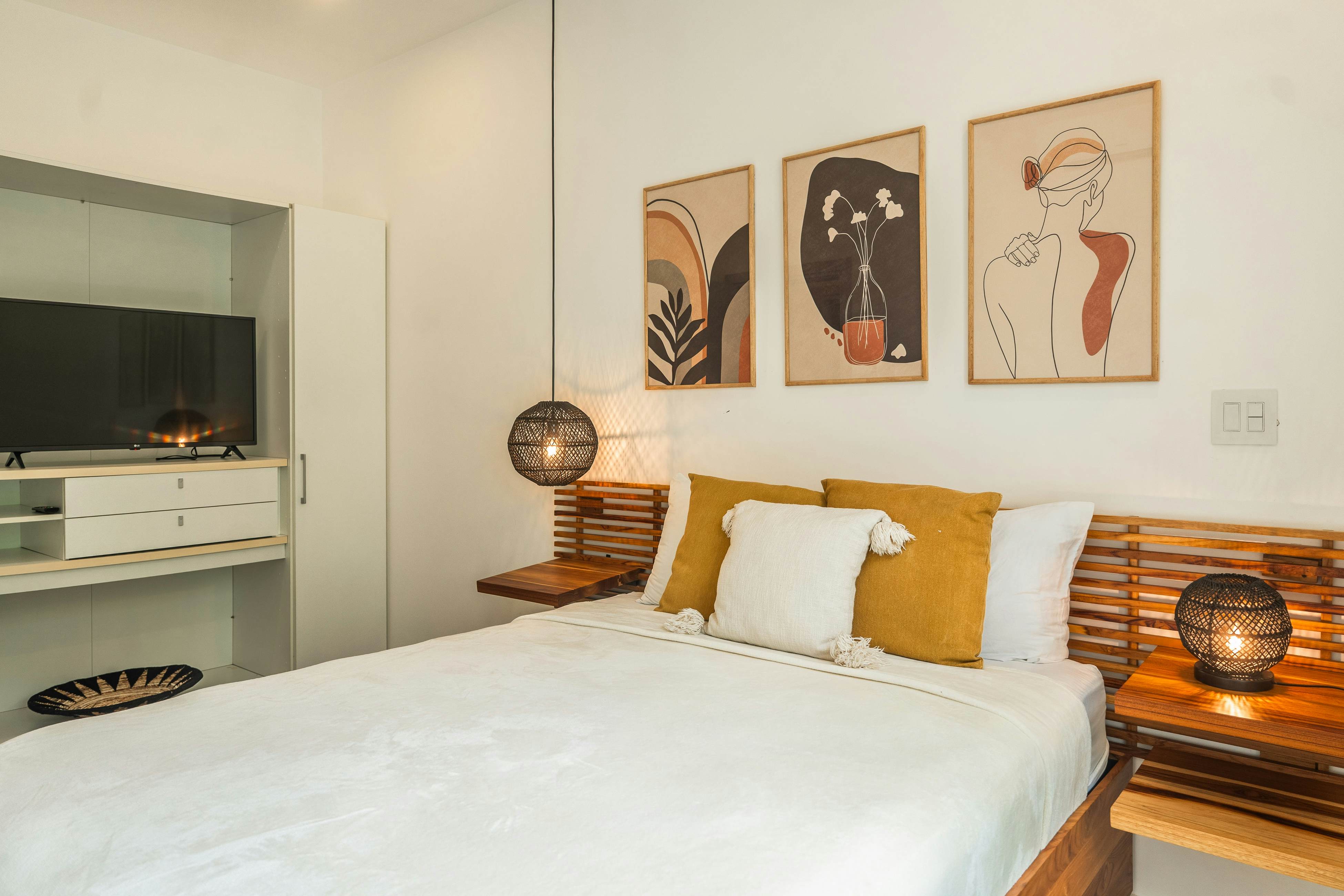 Sunset Boulevard 304