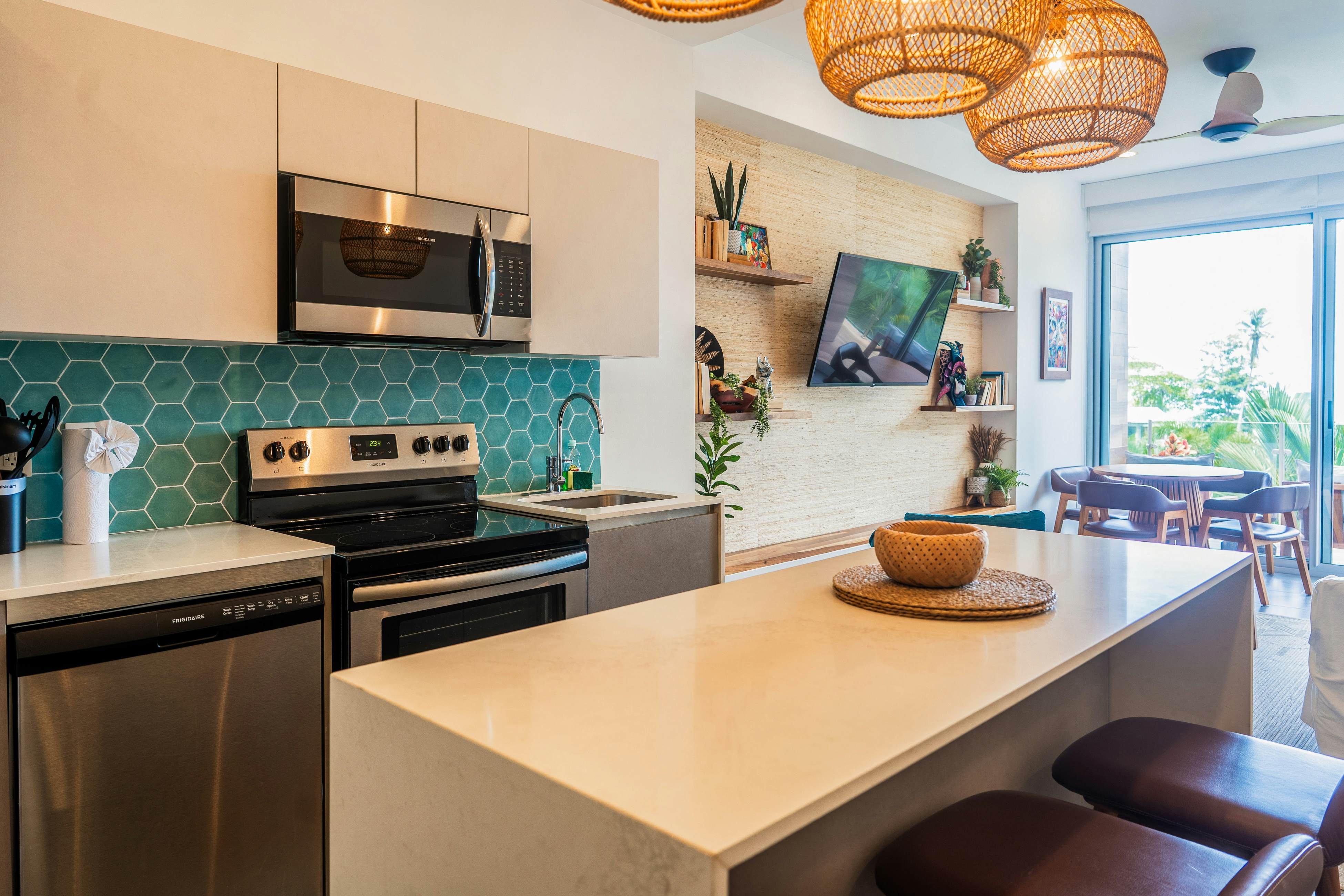 Sunset Boulevard 304