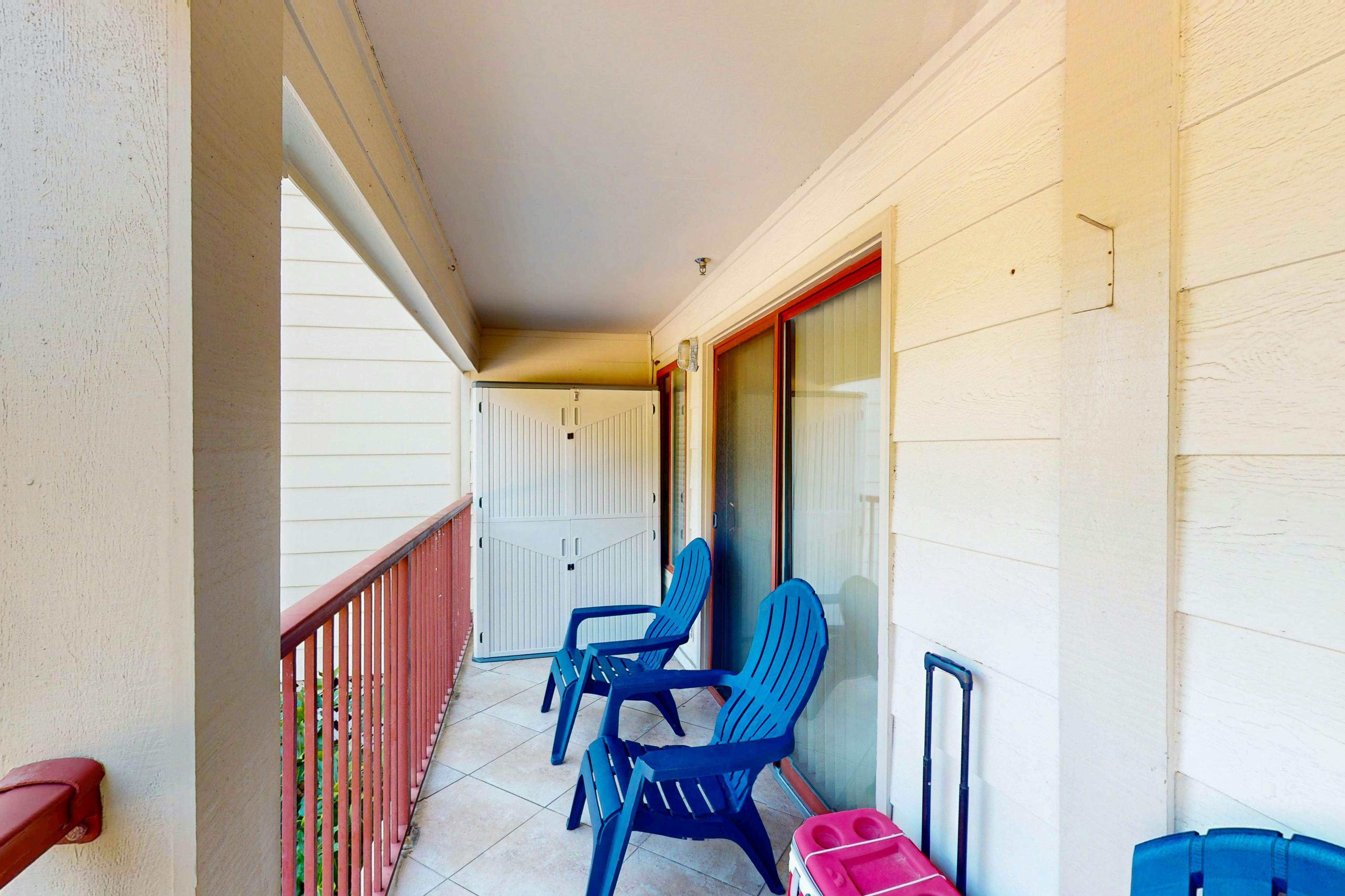 HH Beach & Tennis 144AR