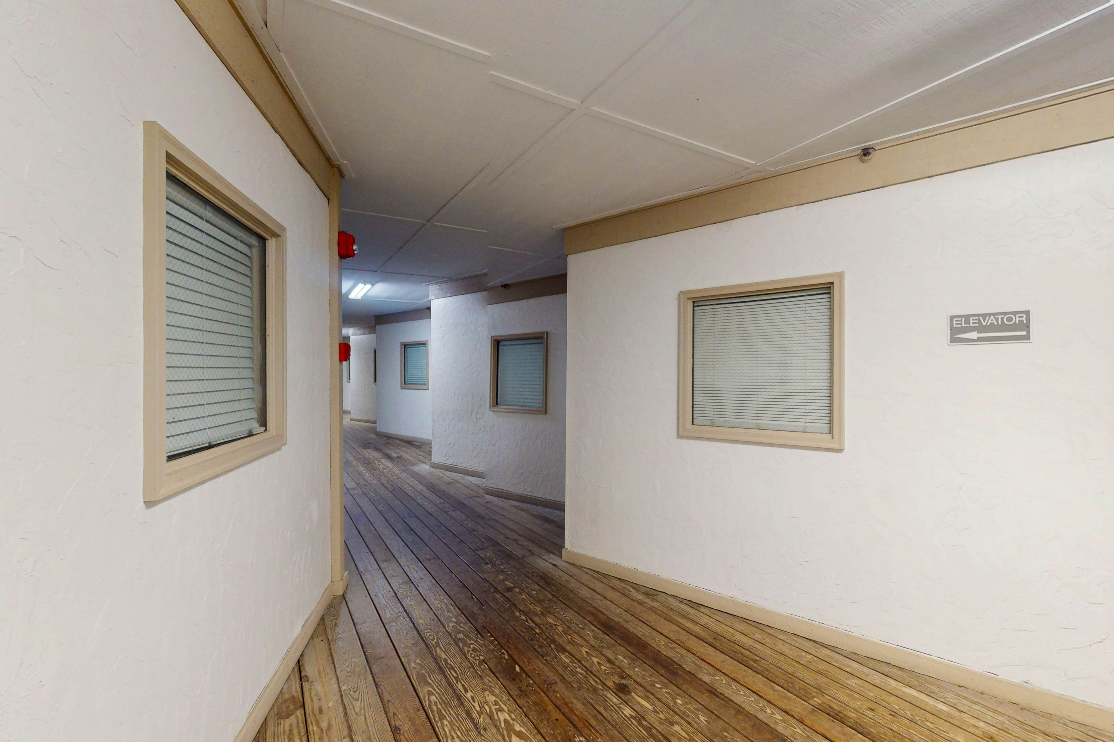 HH Beach & Tennis 144AR